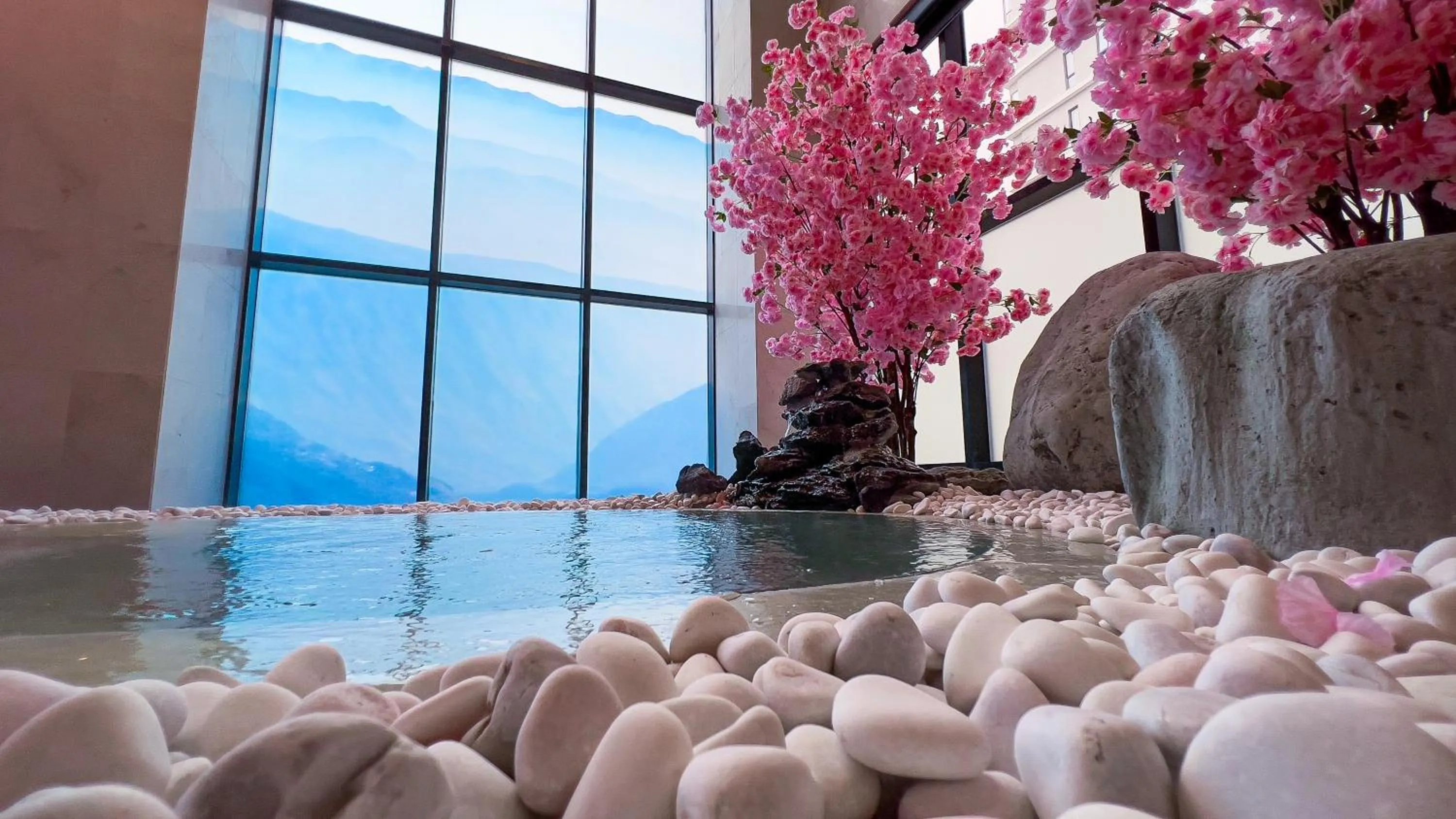 The Yanné, Onsen Hotel