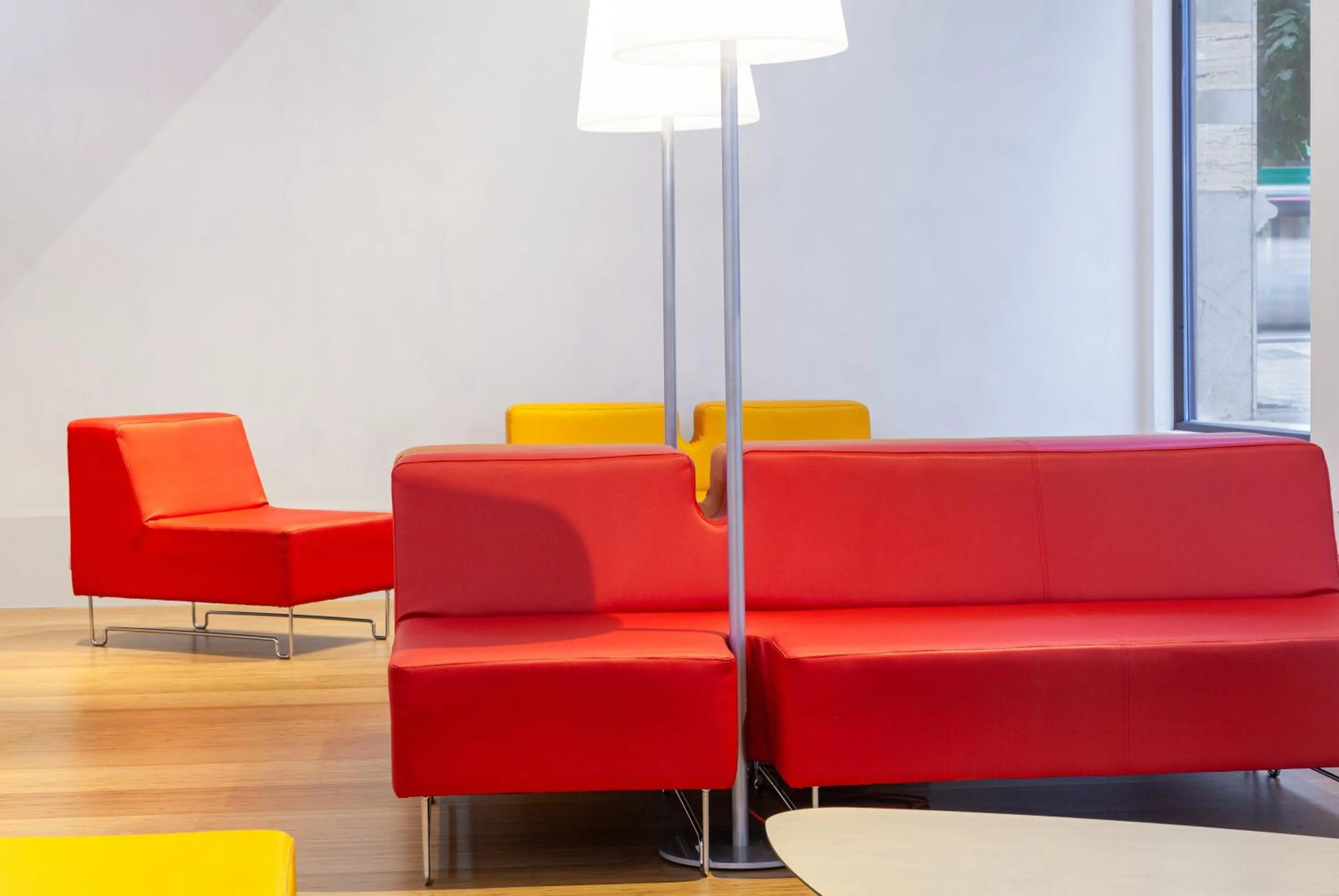 Lobby or reception in Hotel Maciá Granada Five Senses Rooms & Suites