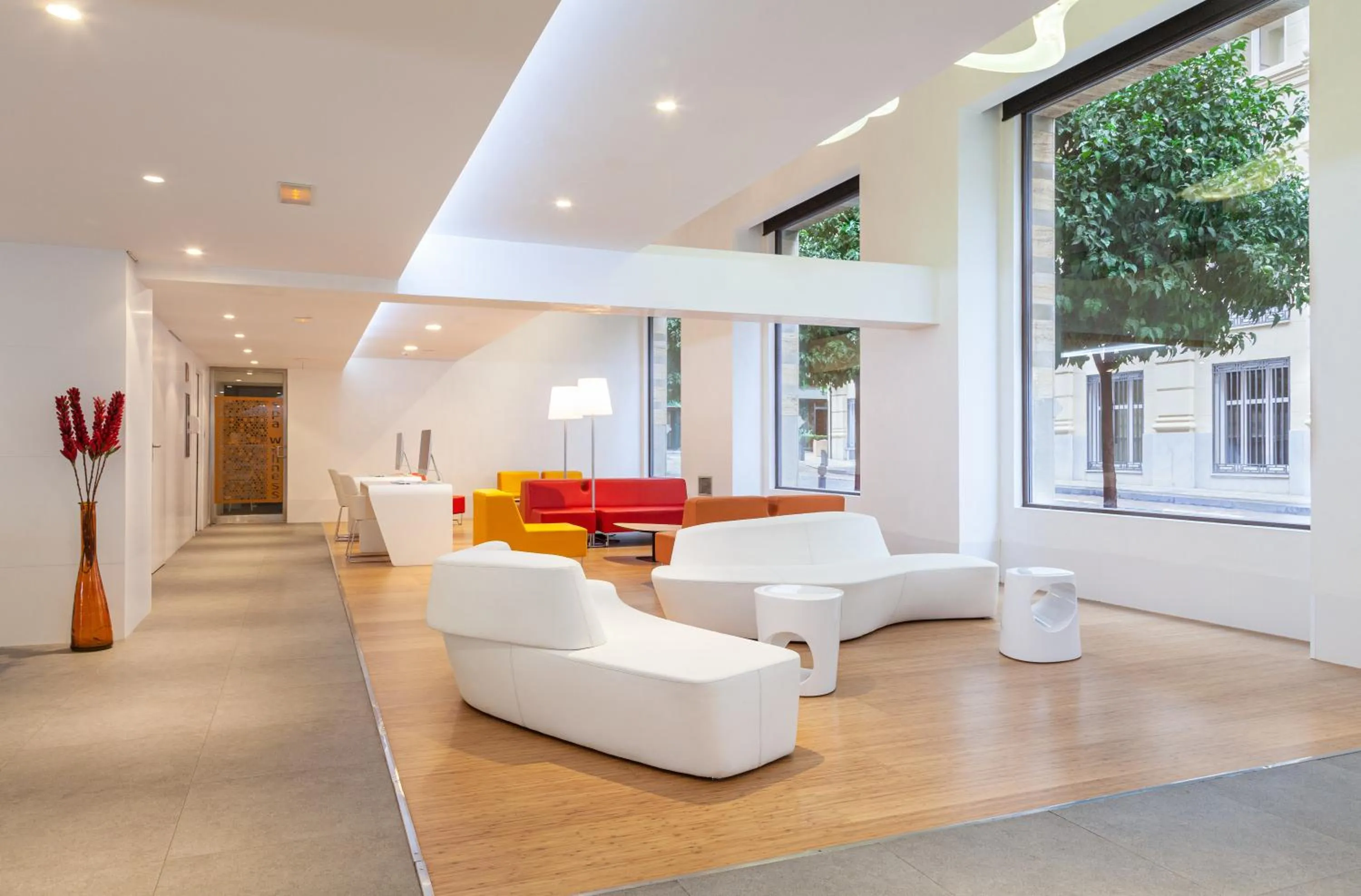 Lobby or reception in Hotel Maciá Granada Five Senses Rooms & Suites