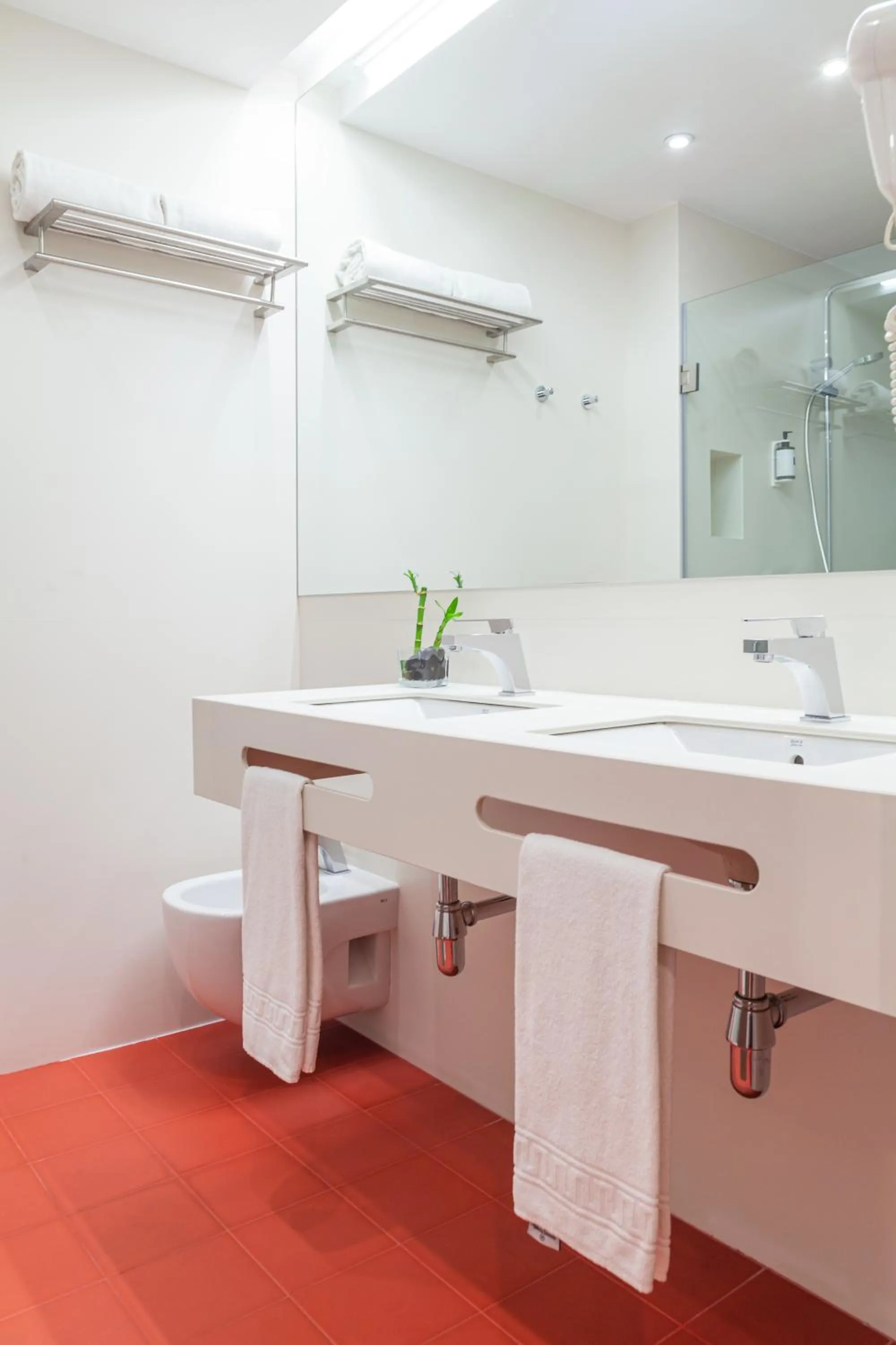 Bathroom in Hotel Maciá Granada Five Senses Rooms & Suites