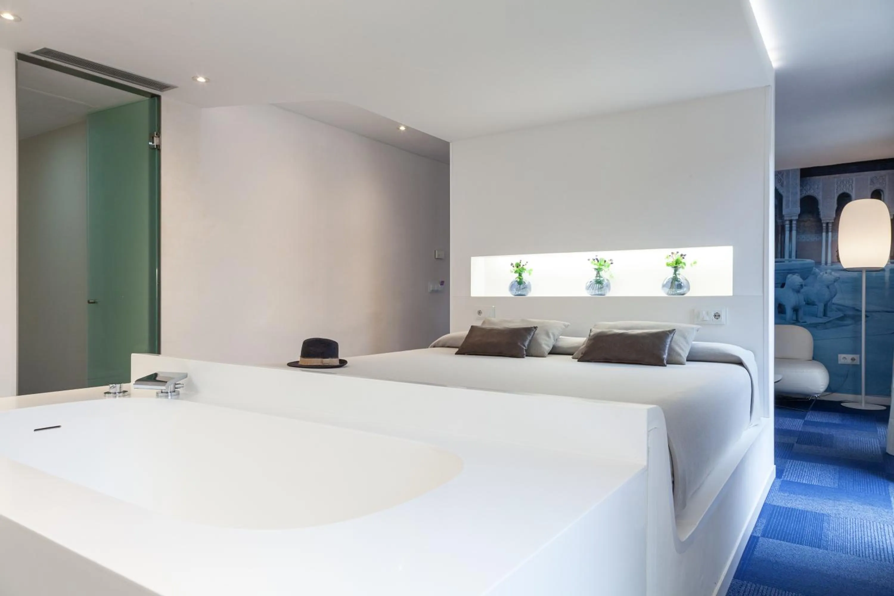 Photo of the whole room, Bed in Hotel Maciá Granada Five Senses Rooms & Suites