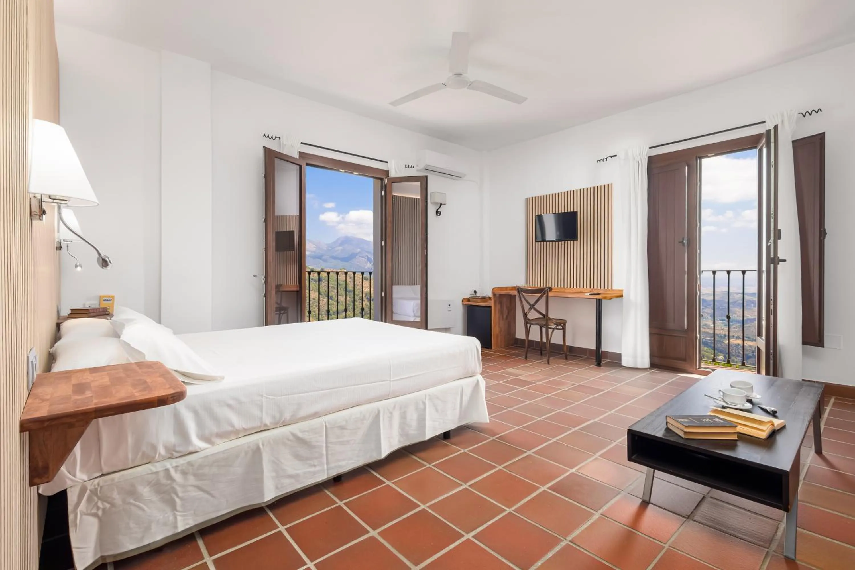 Bed in Cerro de Hijar