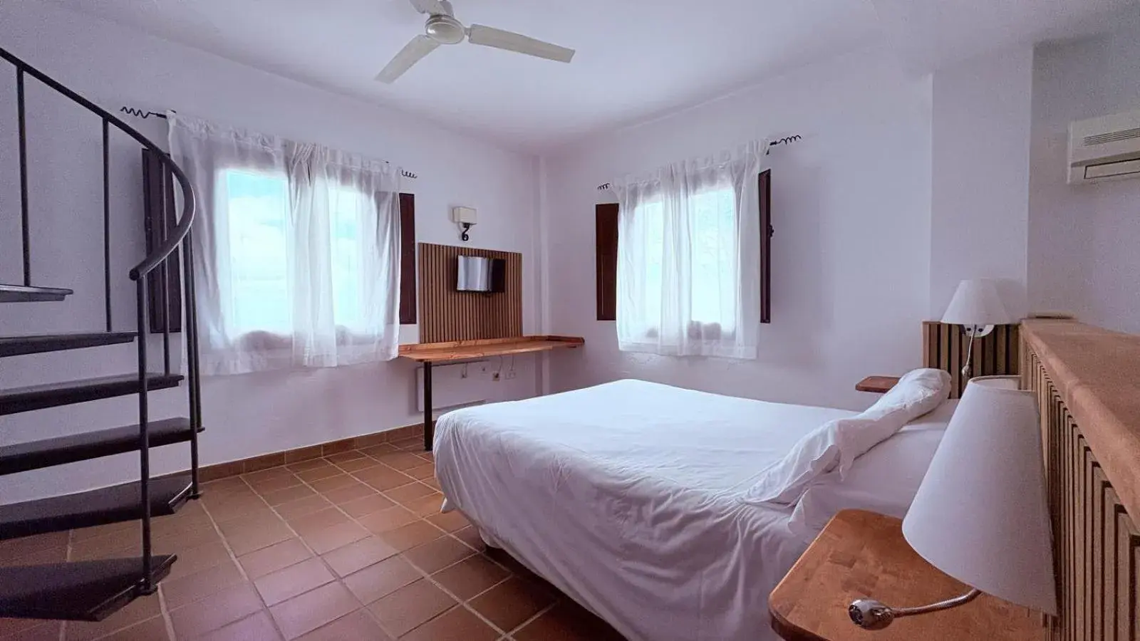 Classic Suite in Cerro de Hijar Classic Suite in Cerro de Hijar
