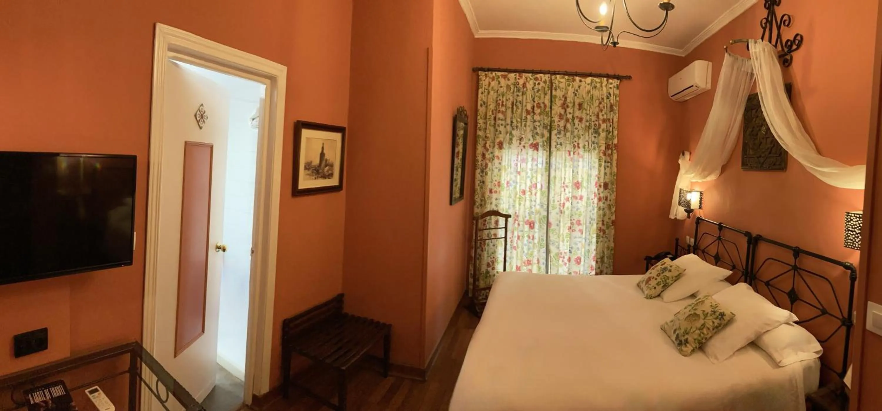 Photo of the whole room, Bed in Hotel Abanico Casa Palacio