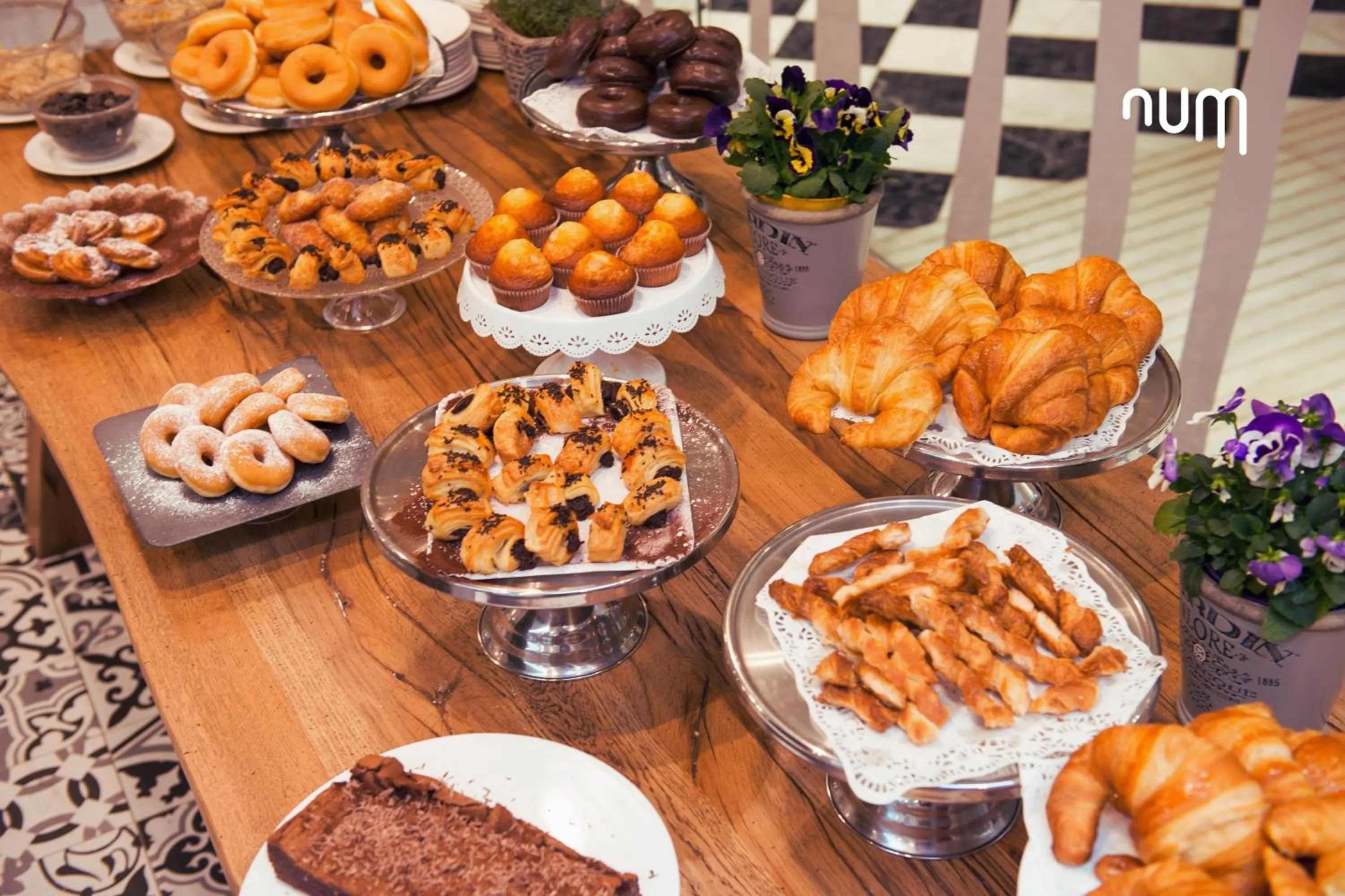 Buffet breakfast in Regente Aragón Gastronómico