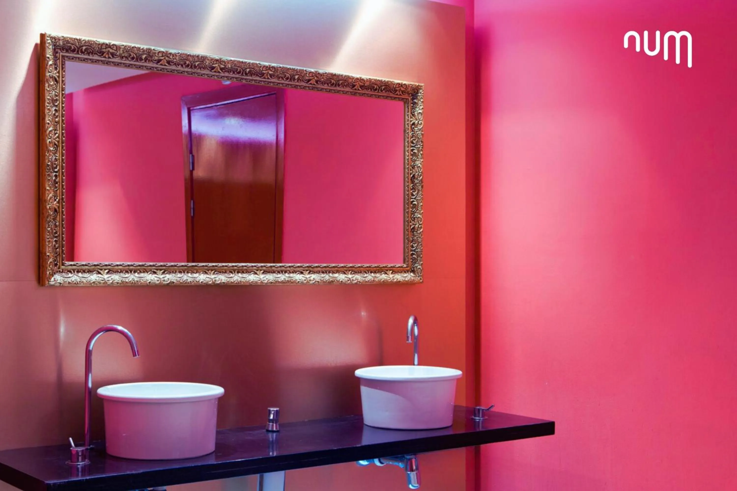 Public Bath in Regente Aragón Gastronómico