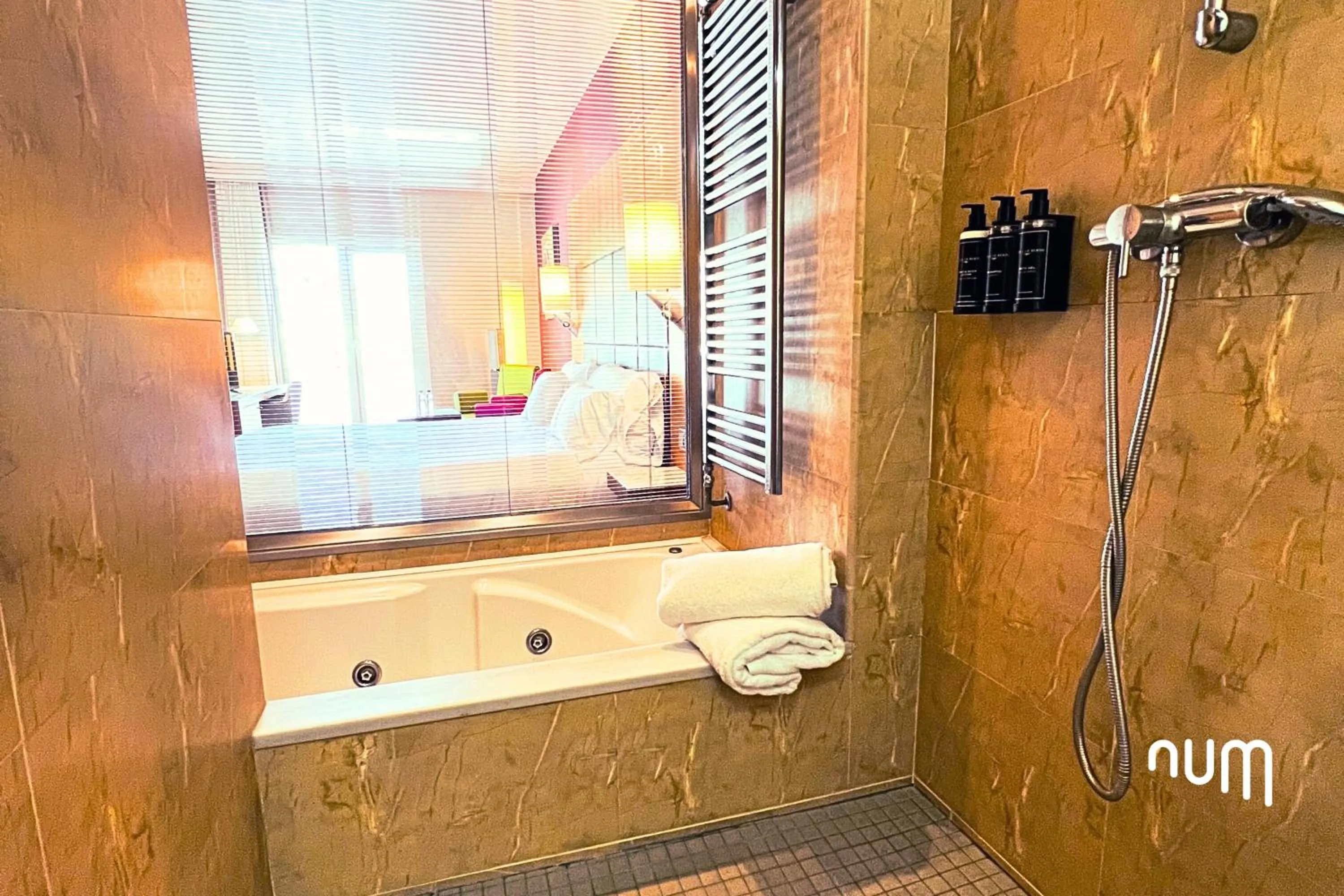 Hot Tub in Regente Aragón Gastronómico