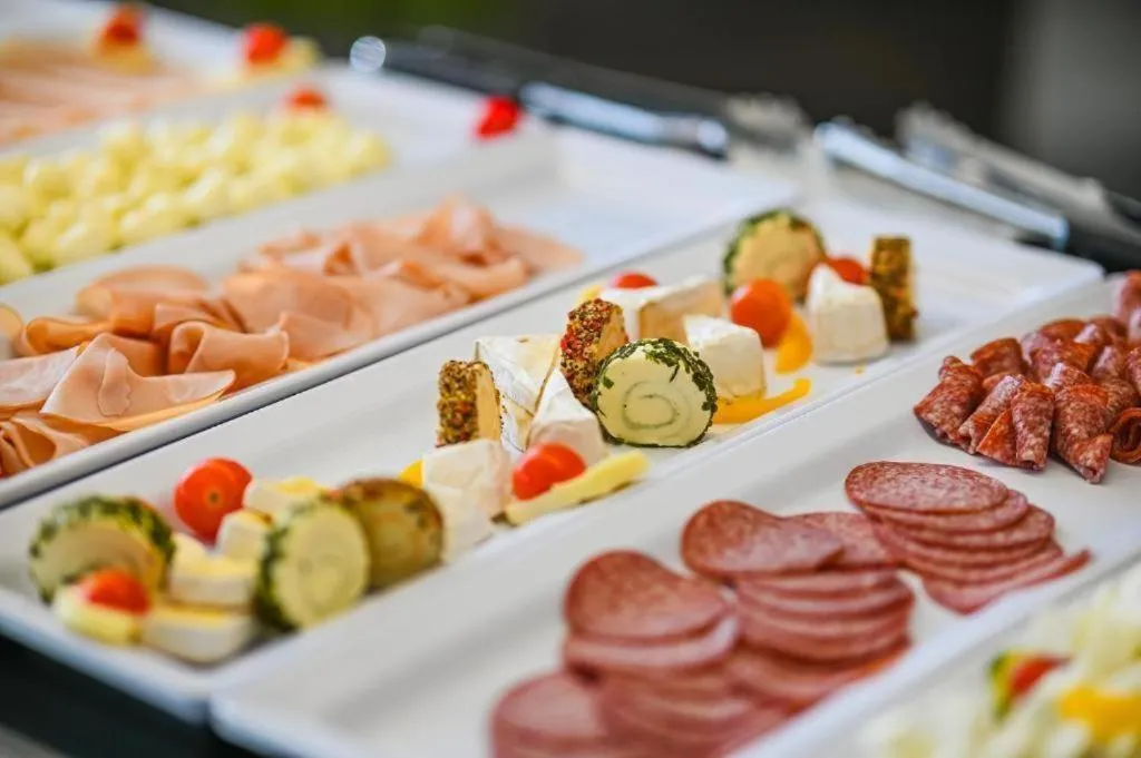 Breakfast in 24hours Apartment Hotel