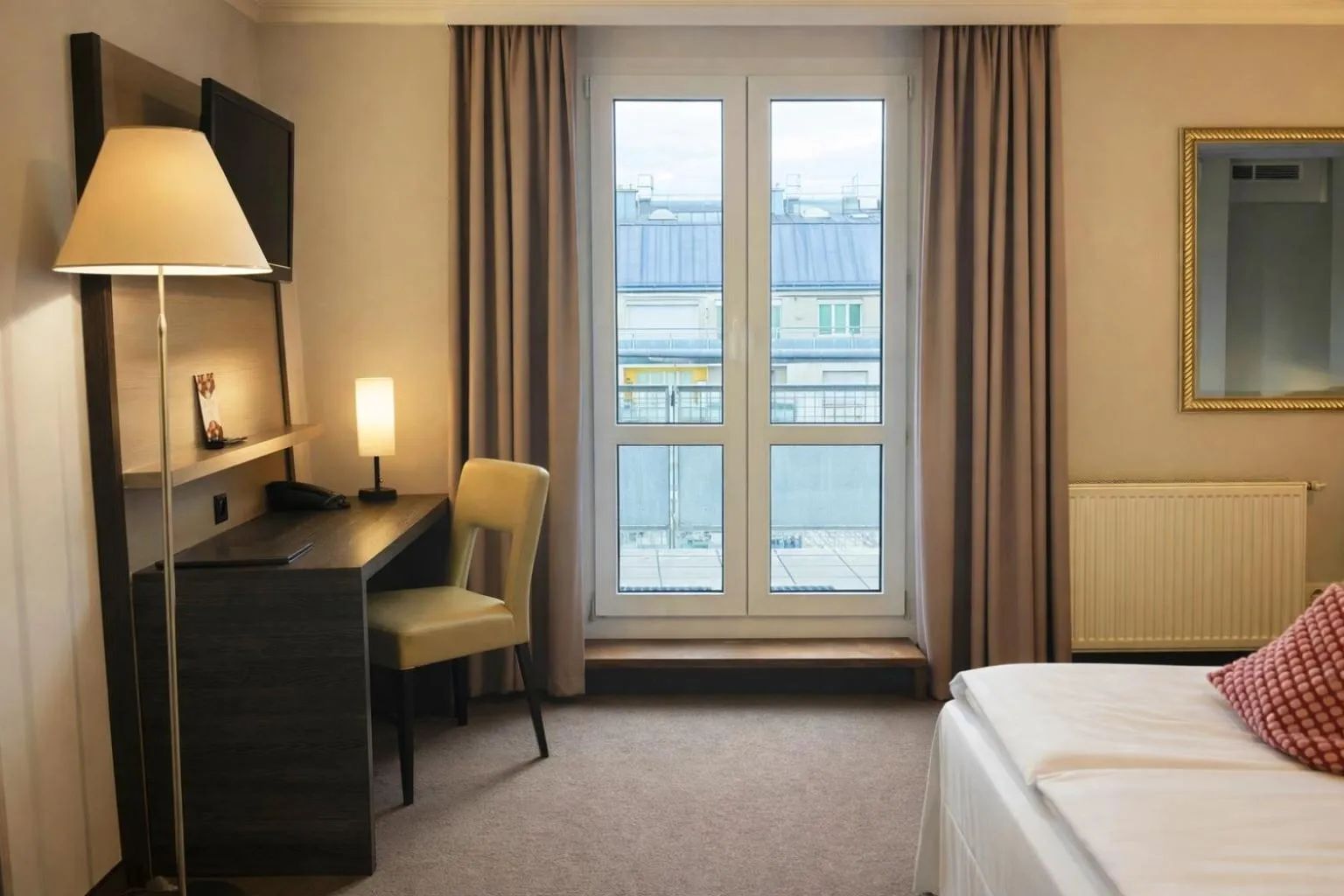 Photo of the whole room, Bed in 24hours Apartment Hotel