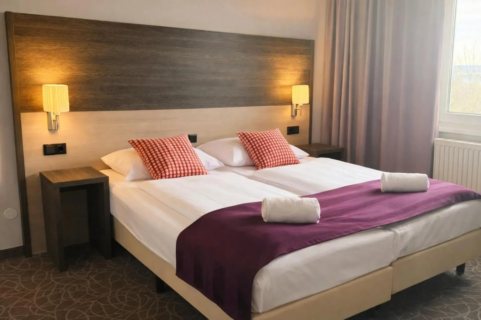 Bed in 24hours Apartment Hotel