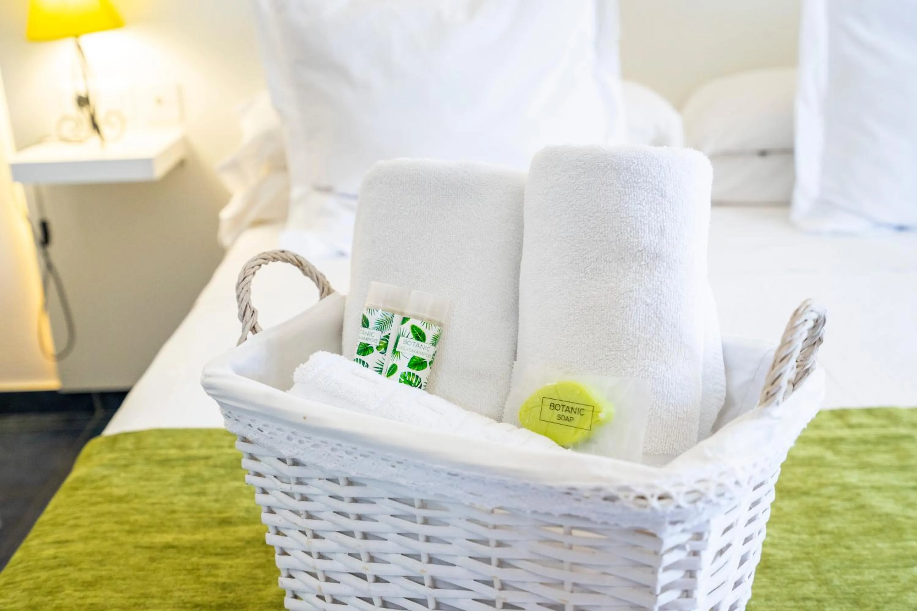 Bedroom, Bed in Elcano