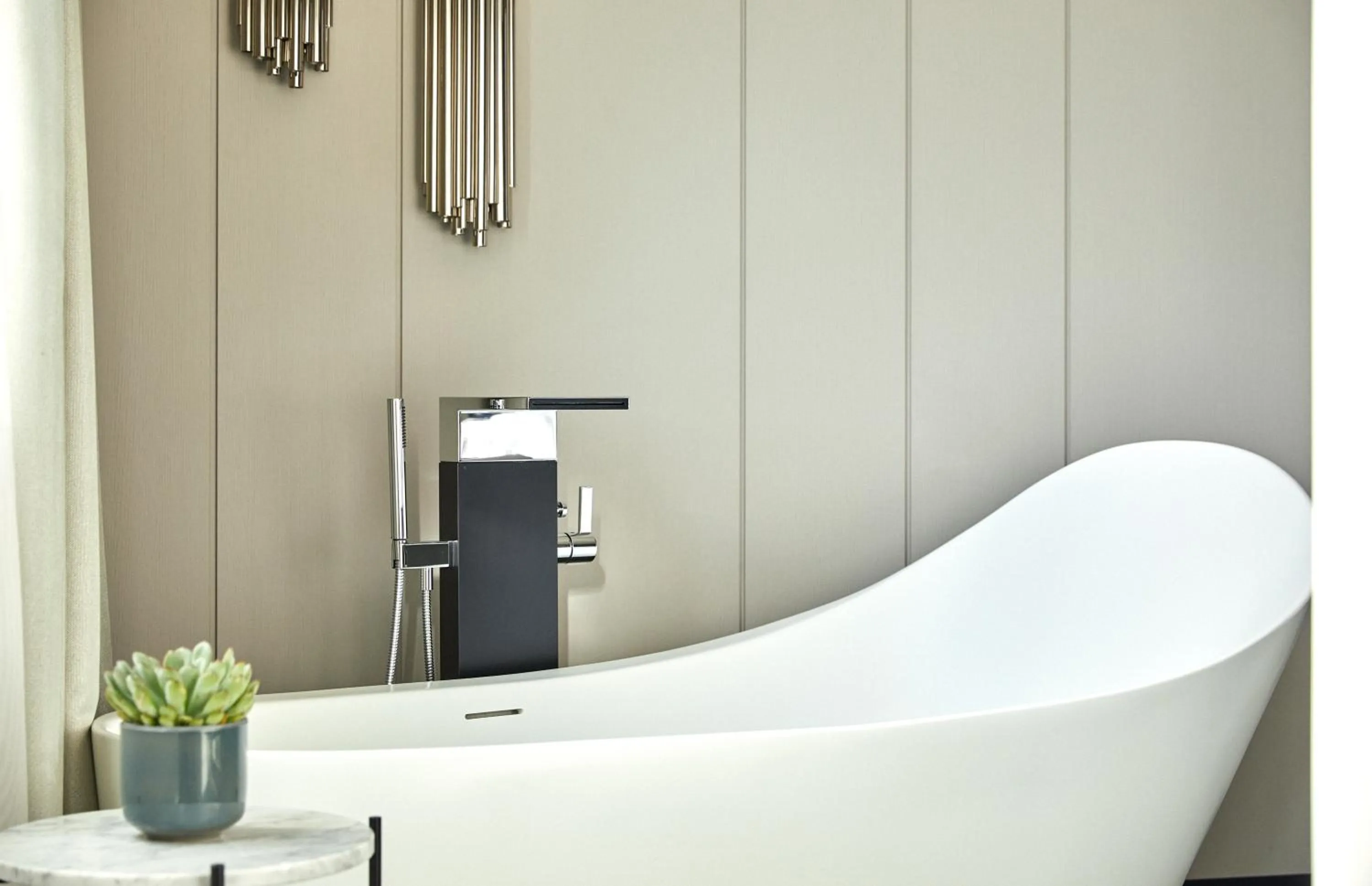 Bath in Grand Hyatt Barcelona