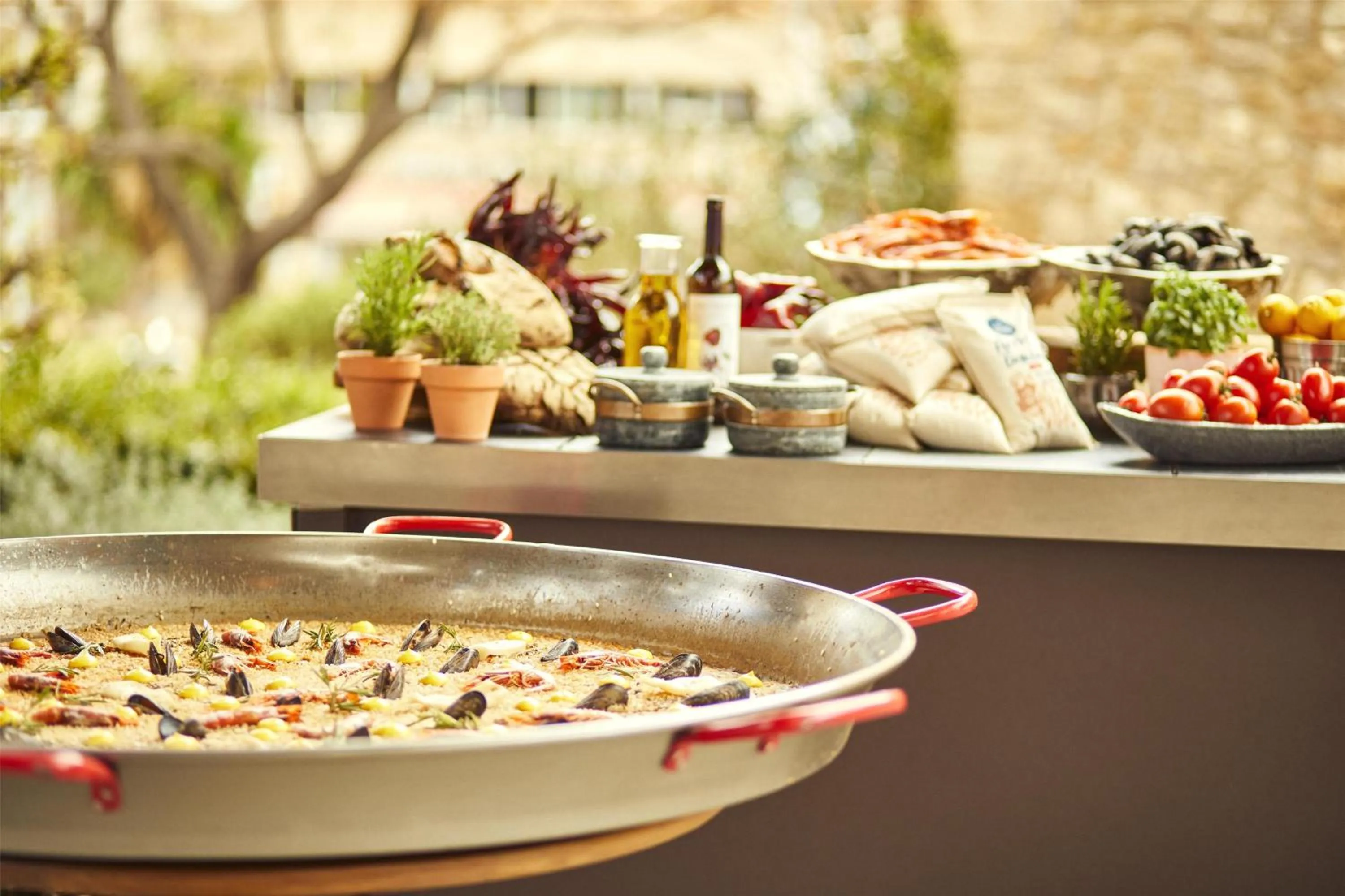 Restaurant/places to eat in Grand Hyatt Barcelona