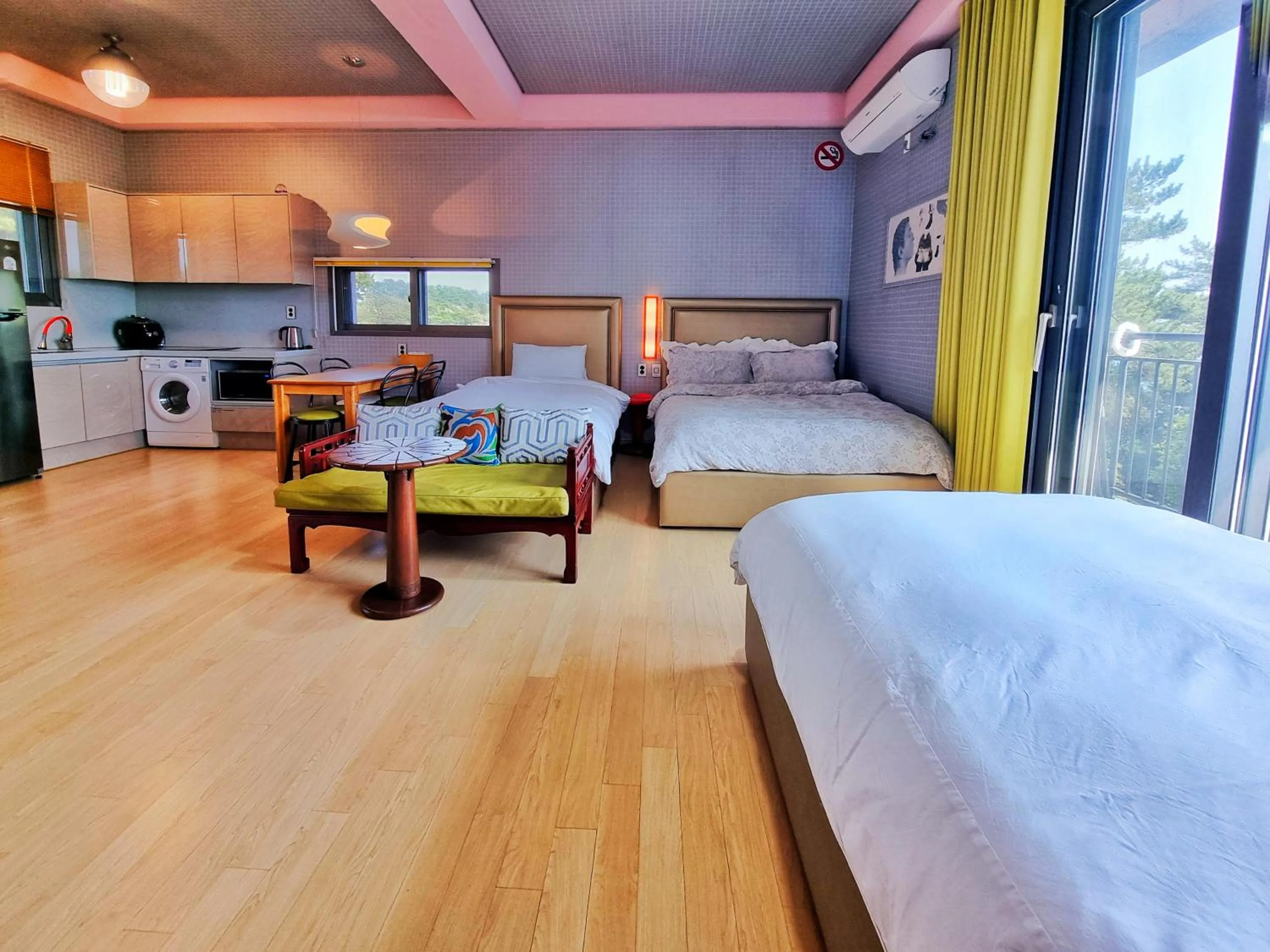Photo of the whole room, Bed in OROJEJU