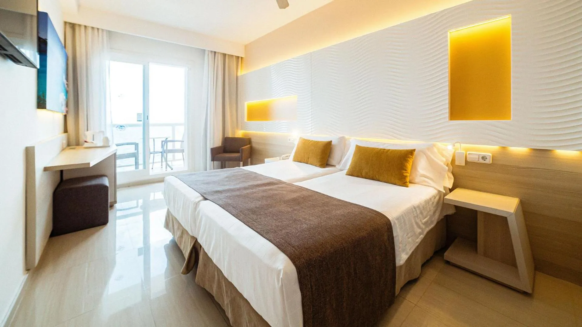 Bedroom, Bed in Globales Almirante Farragut