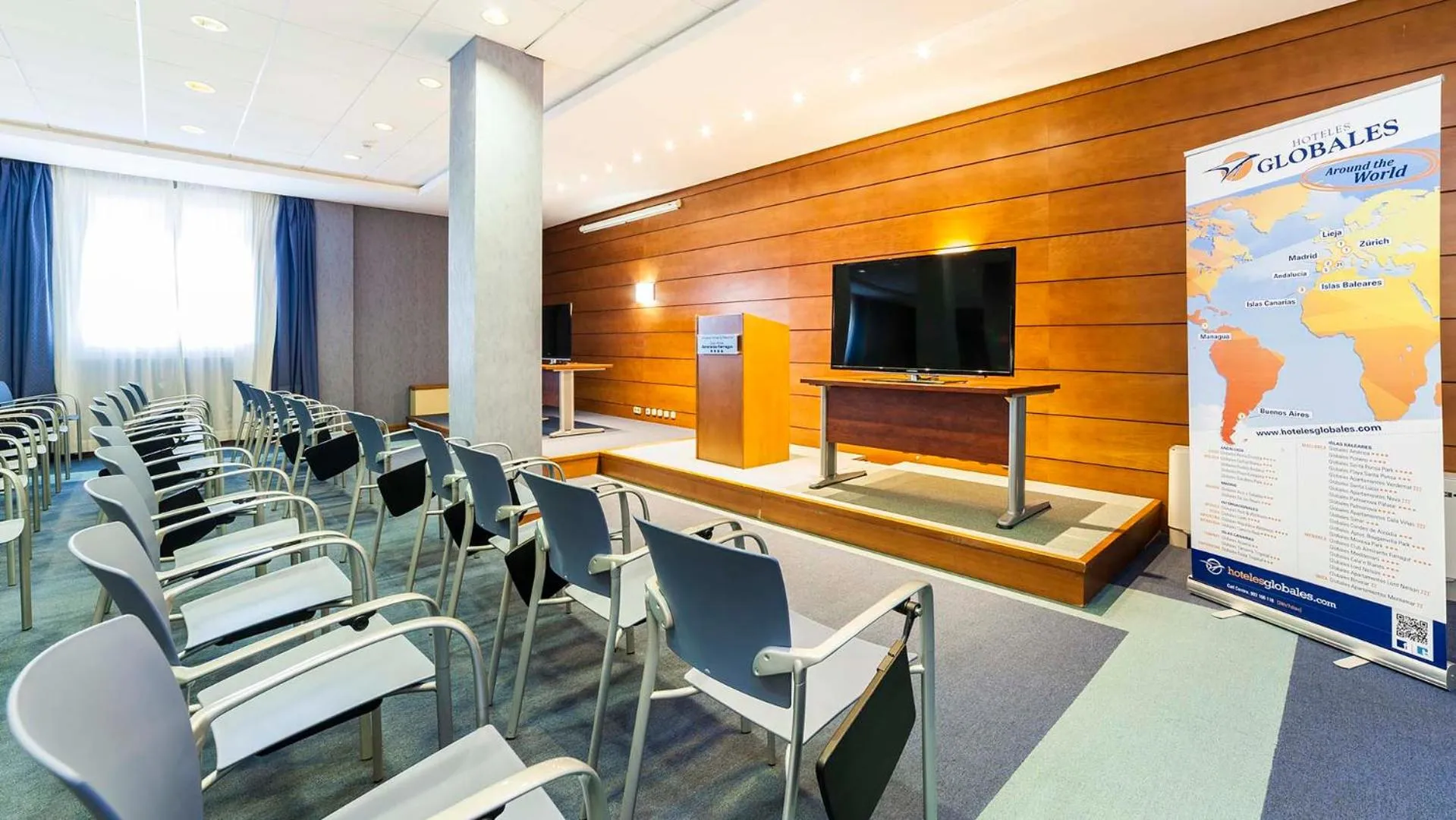 Meeting/conference room in Globales Almirante Farragut