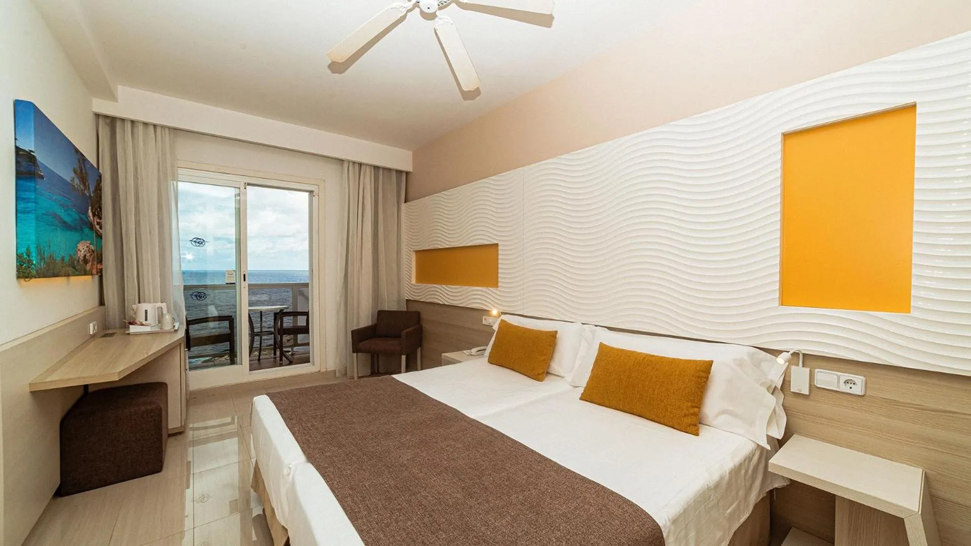 Bedroom, Bed in Globales Almirante Farragut