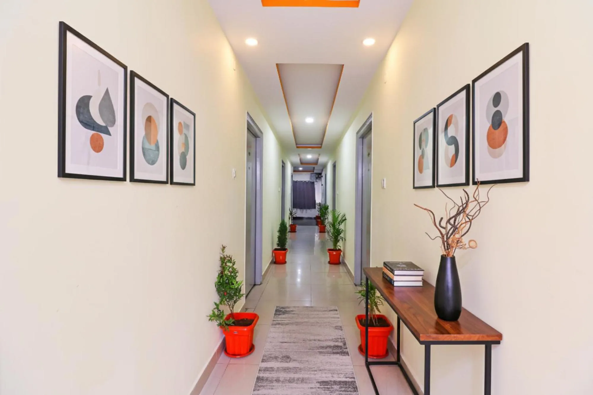 Lobby or reception in FabExpress Broholic Suites - Nr JNTU Kukatpally