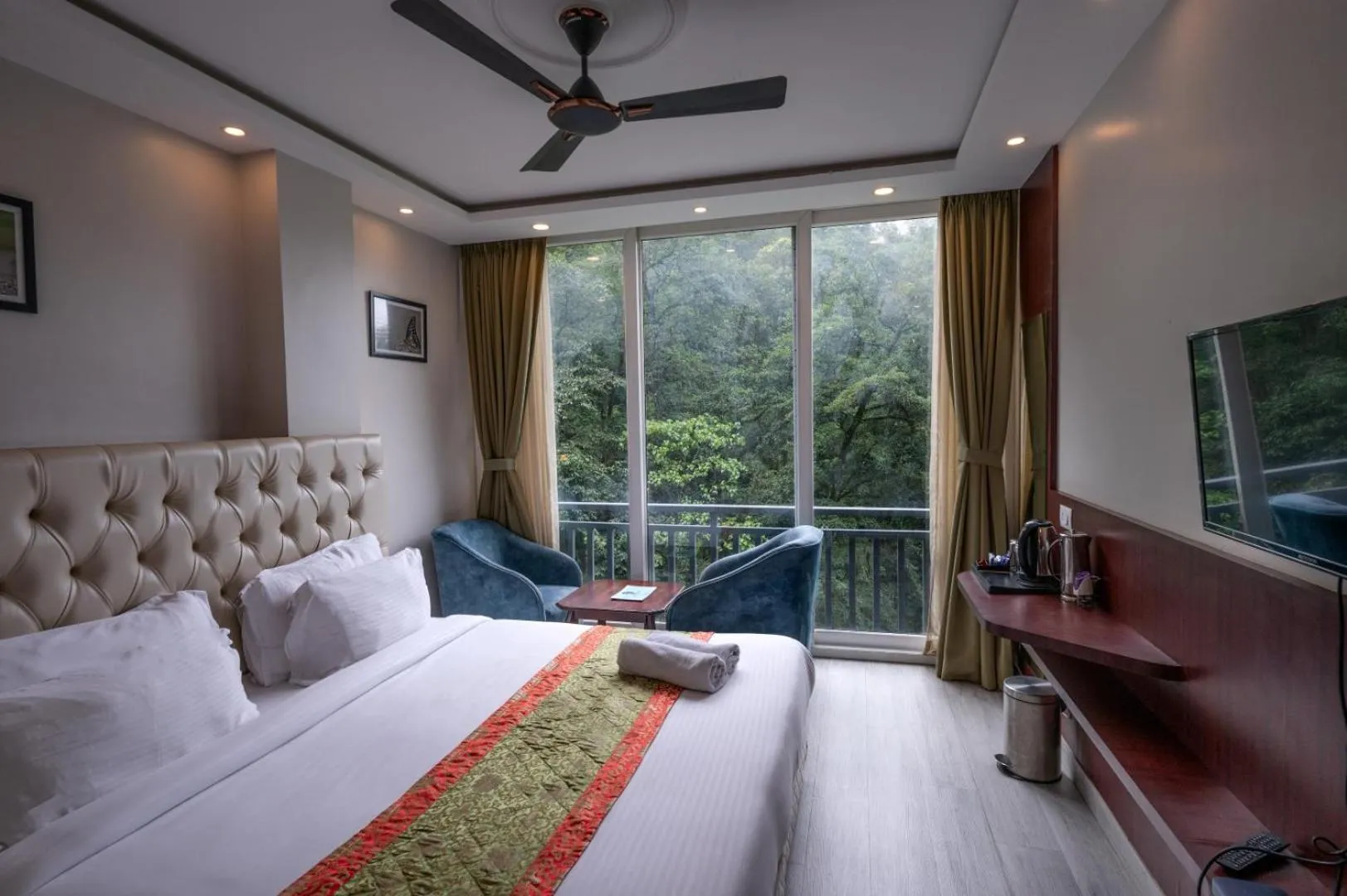Photo of the whole room in Avianna Gangtok Resort & Spa