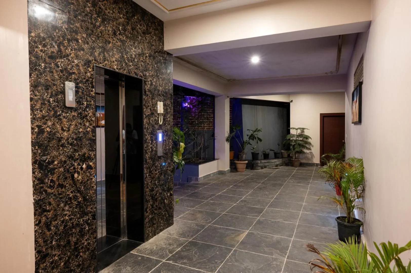 elevator in Avianna Gangtok Resort & Spa