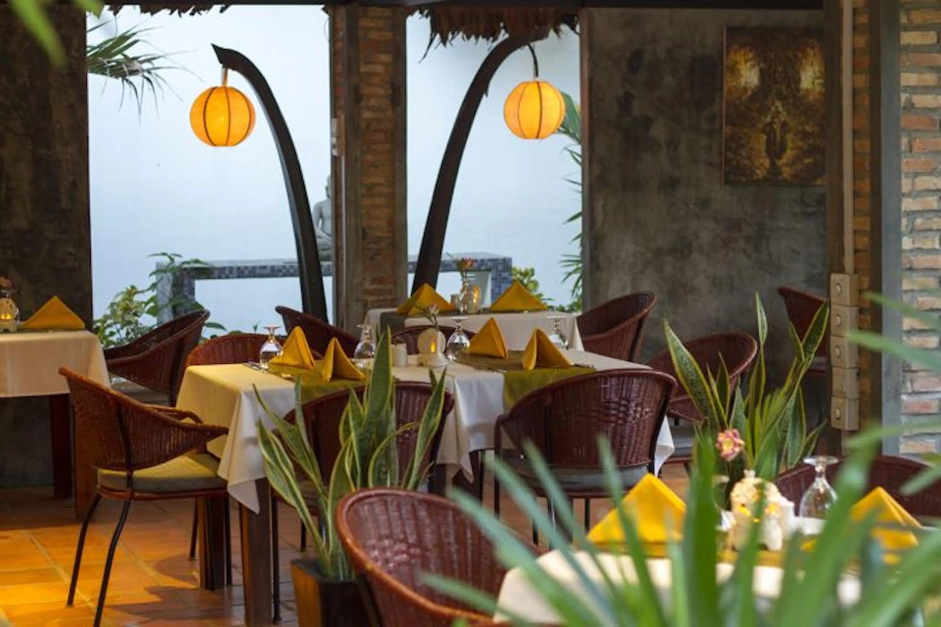 Restaurant/places to eat in Apsara Greenland Boutique Villa & Resort