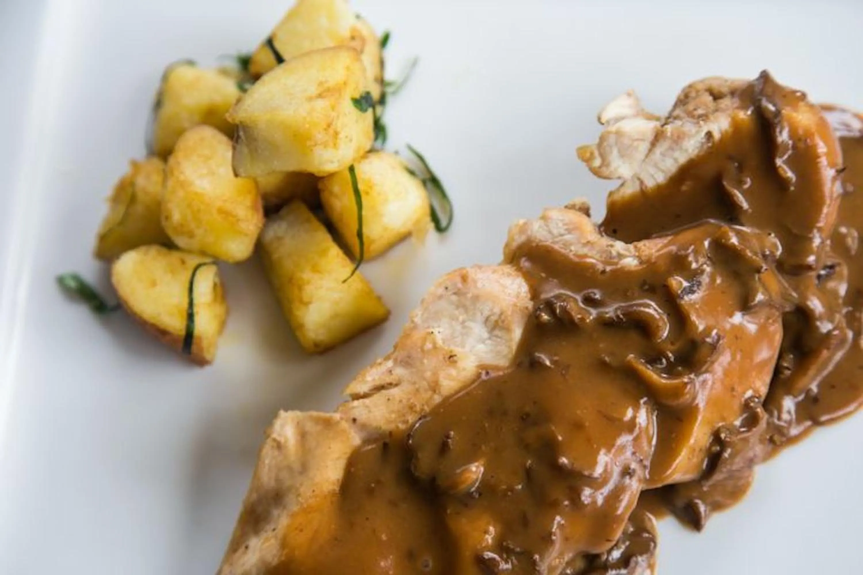 Food and drinks in Apsara Greenland Boutique Villa & Resort