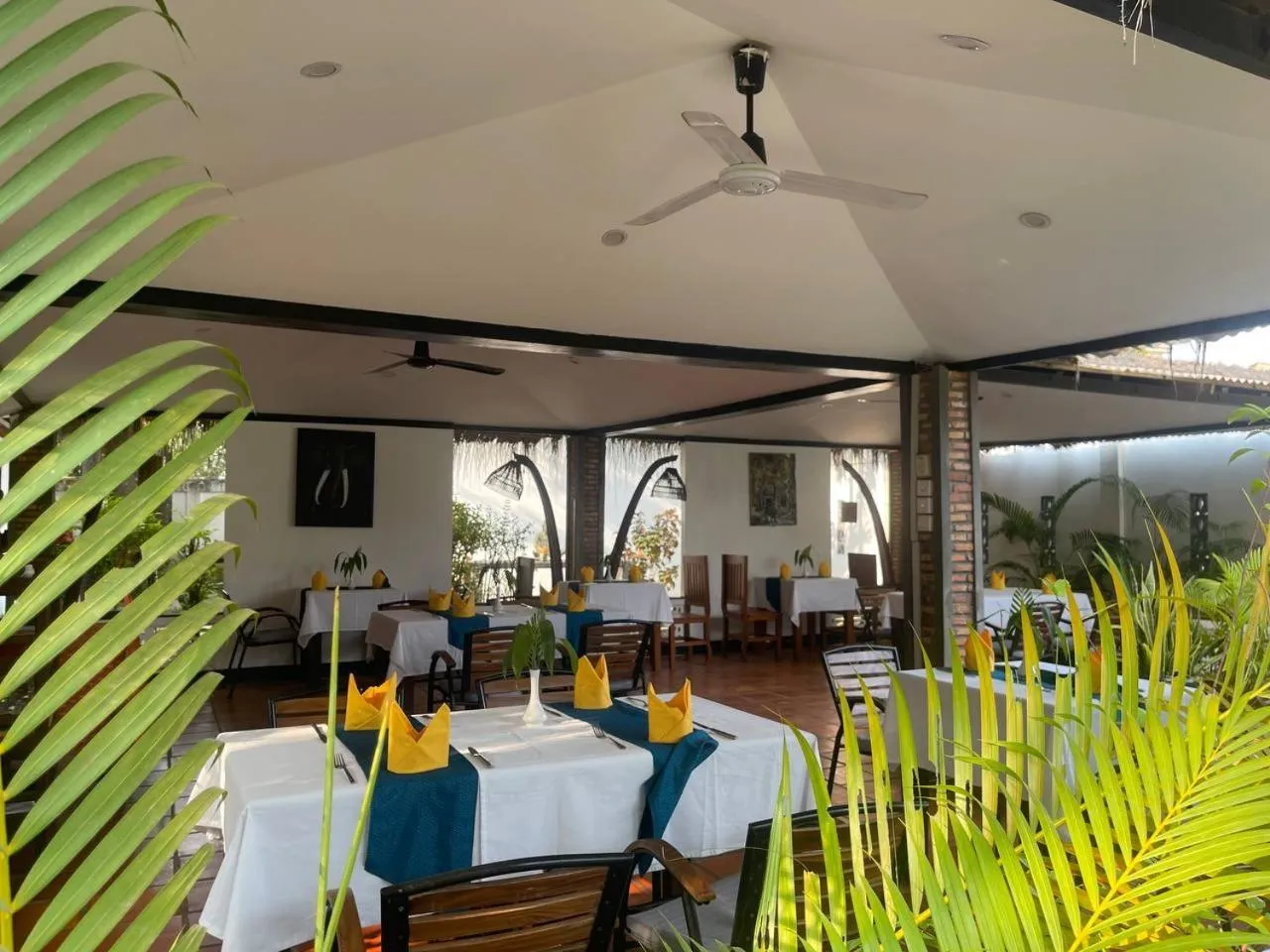 Restaurant/places to eat in Apsara Greenland Boutique Villa & Resort