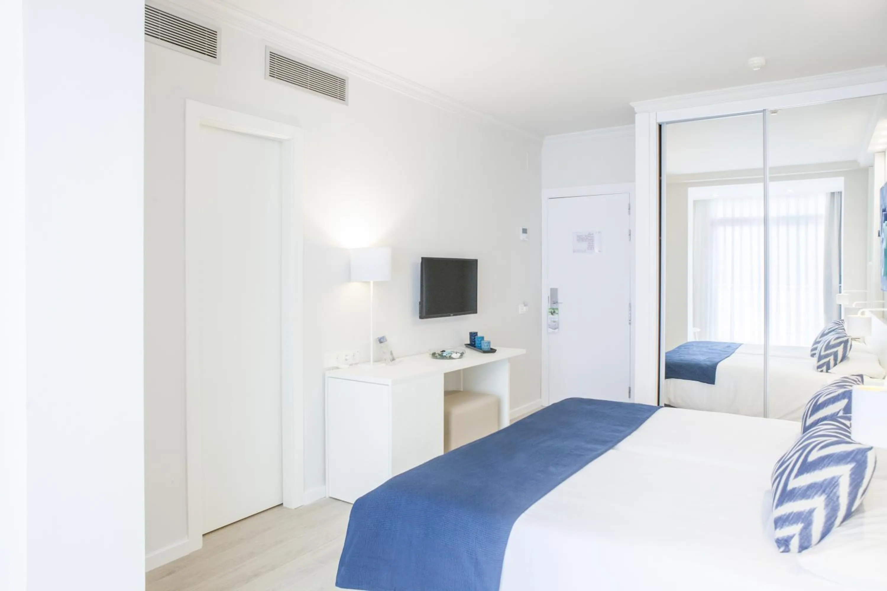 TV and multimedia, Bed in Ibersol Antemare - Adults Only