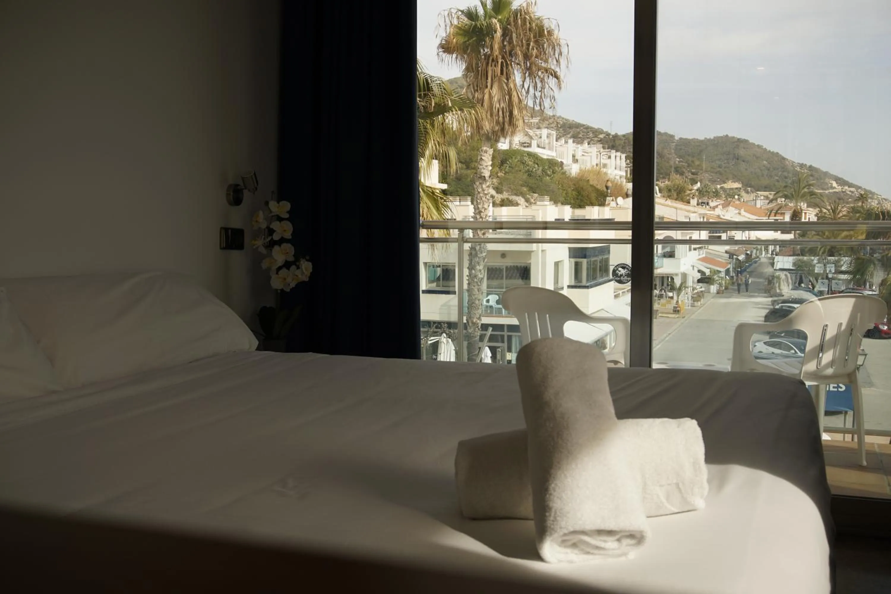 Bed in Hotel Port Sitges