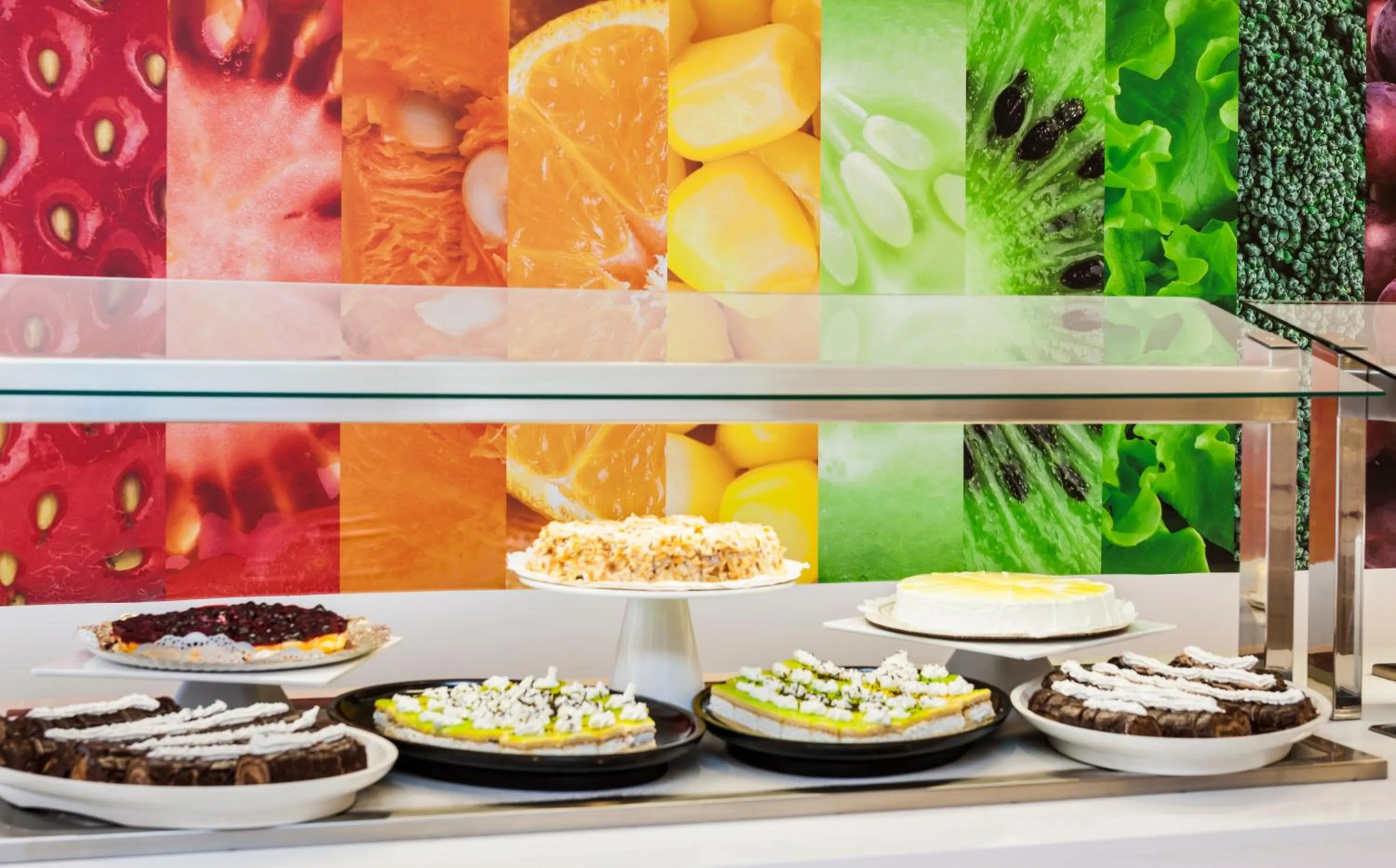 Restaurant/places to eat in Globales Pionero