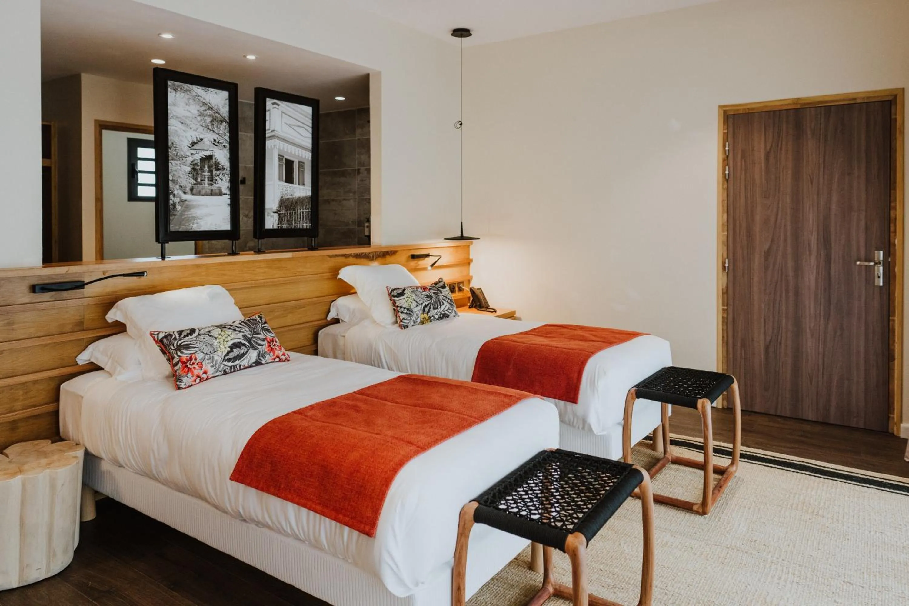 Bed in Sarana Hôtel & Spa