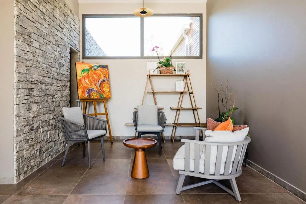 Lobby or reception in Sarana Hôtel & Spa