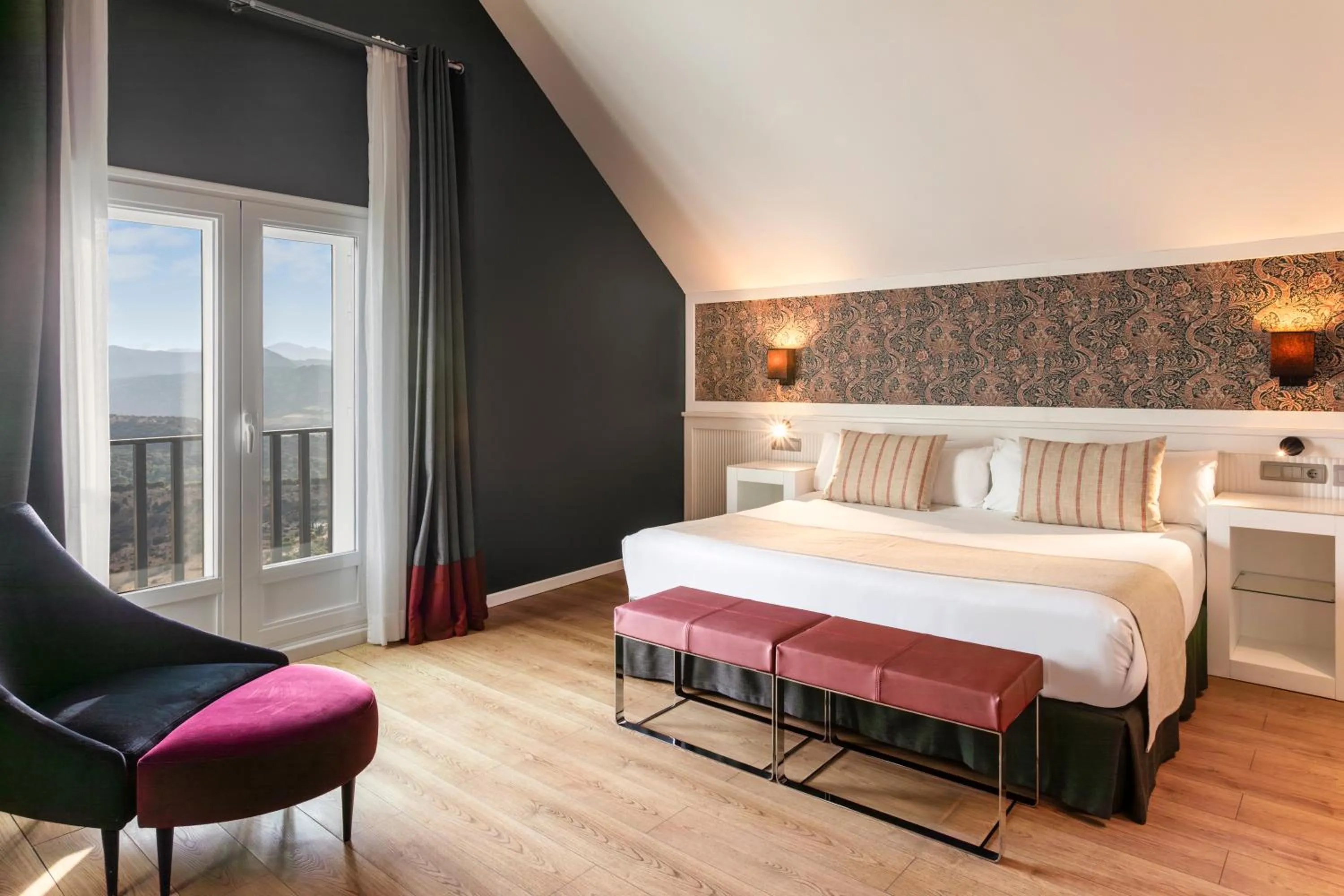 Bed in Catalonia Reina Victoria