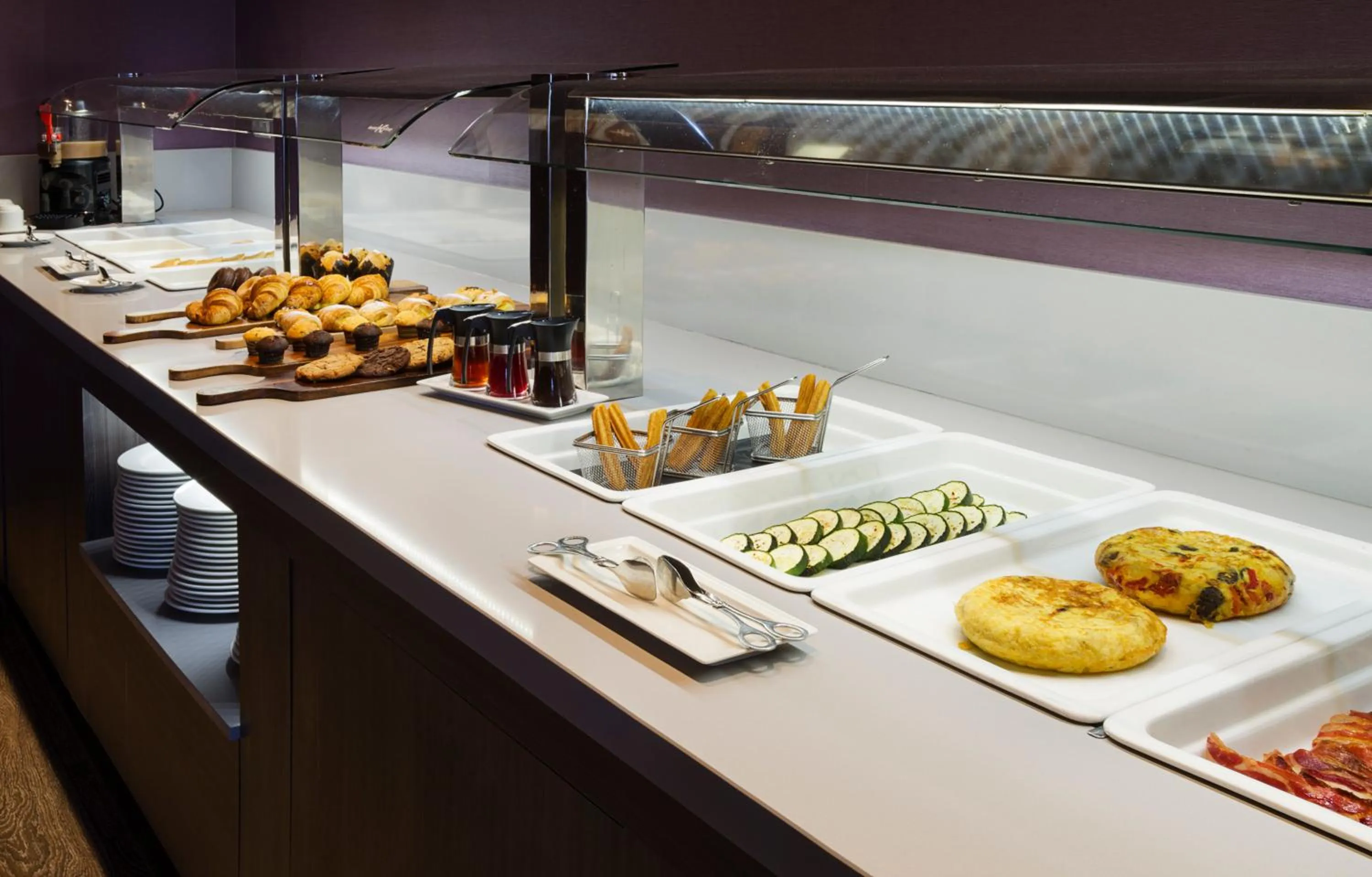 Buffet breakfast in Catalonia Reina Victoria