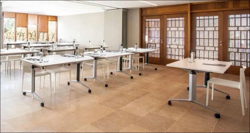 On-site shops in Ocean Drive Talamanca