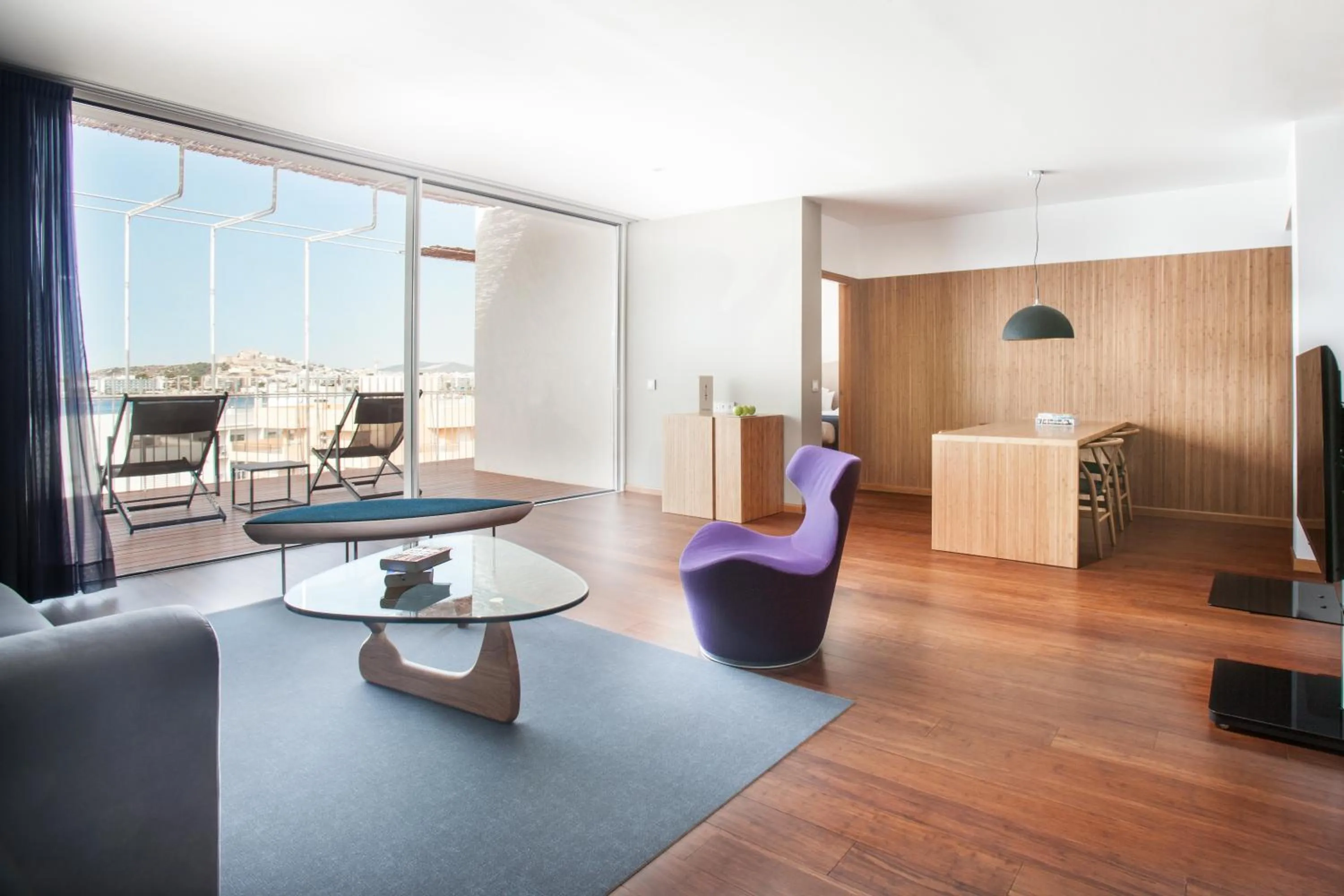 Dining area in Ocean Drive Talamanca