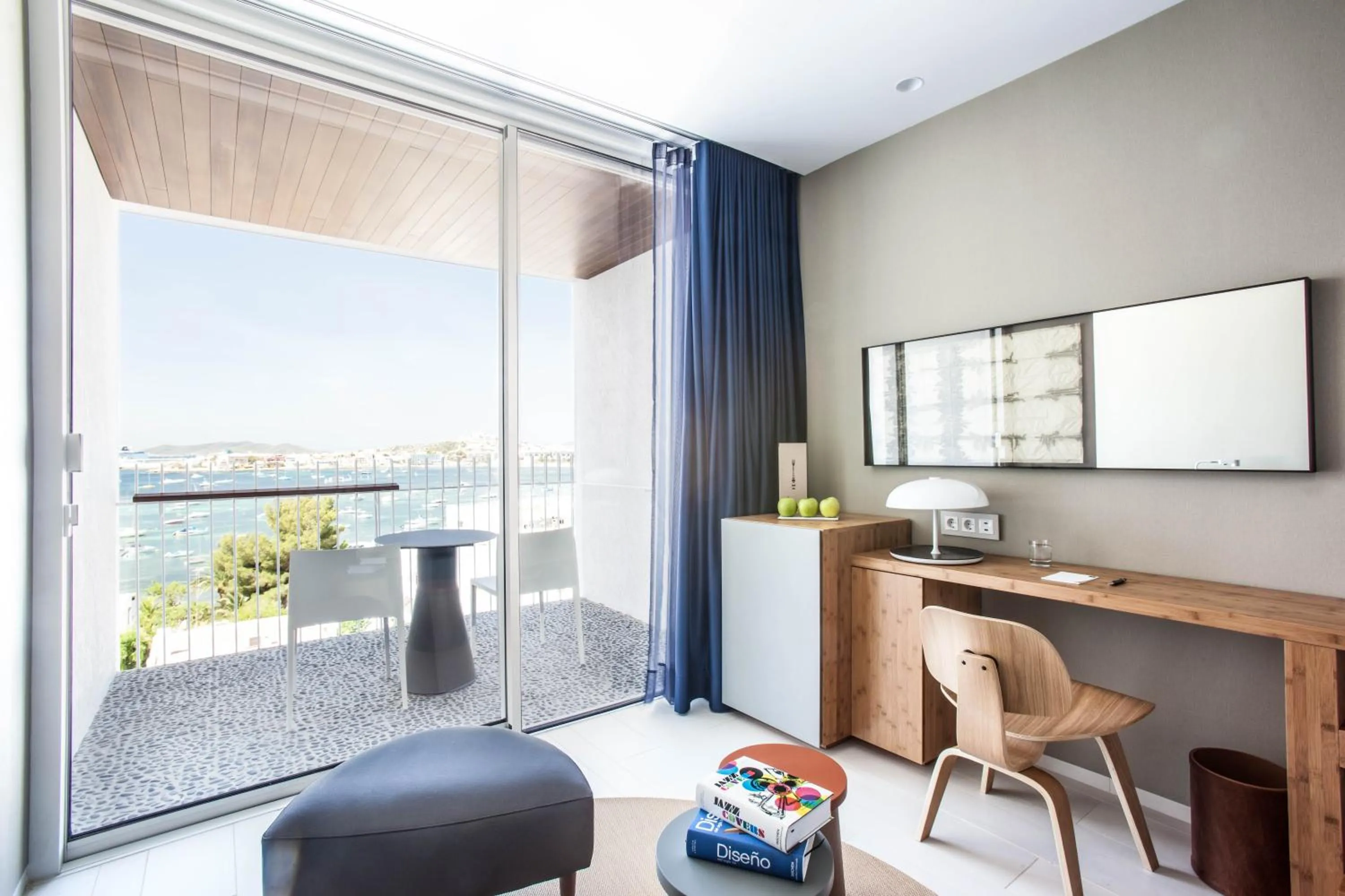 Day in Ocean Drive Talamanca