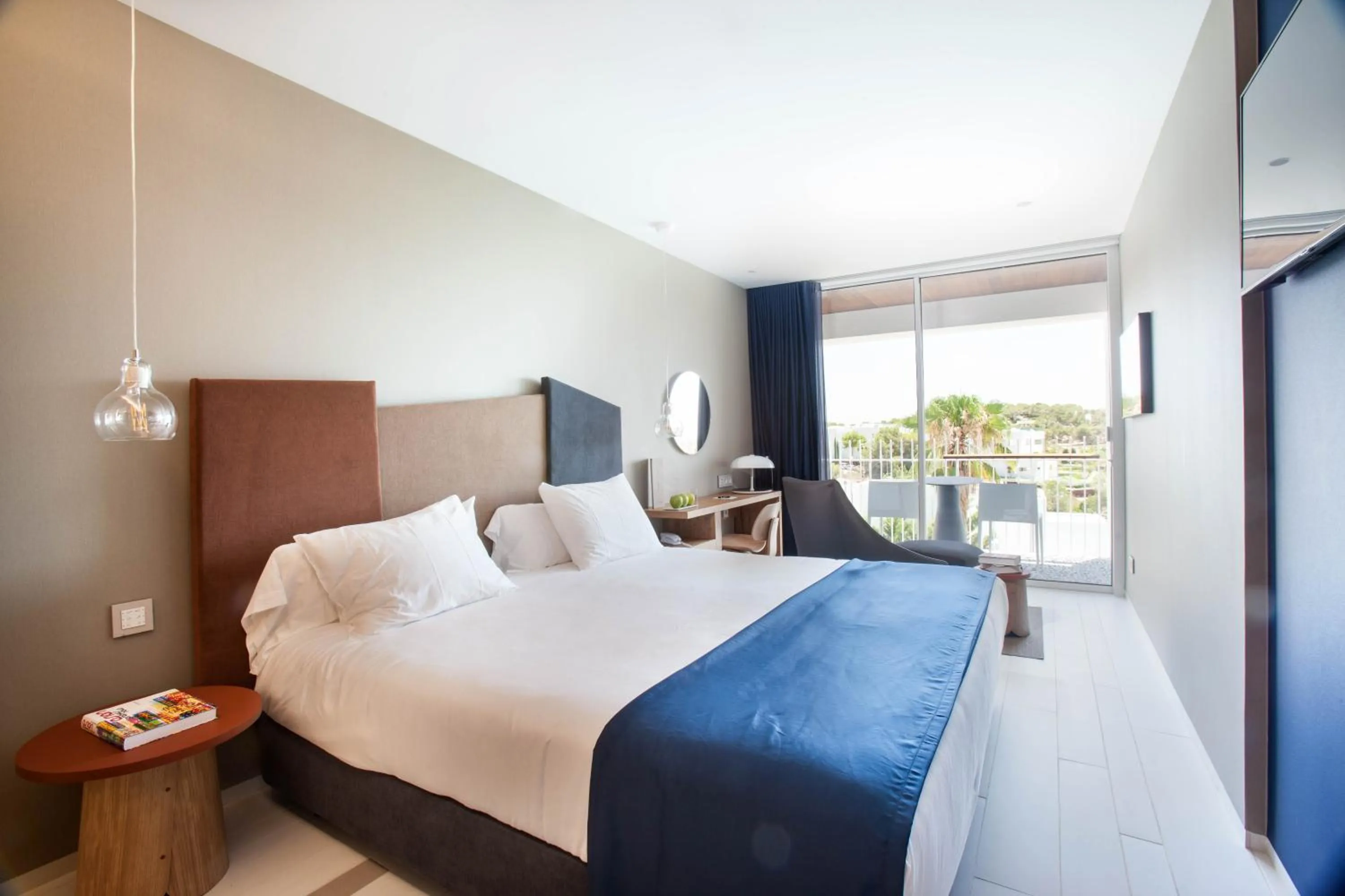 Day, Bed in Ocean Drive Talamanca