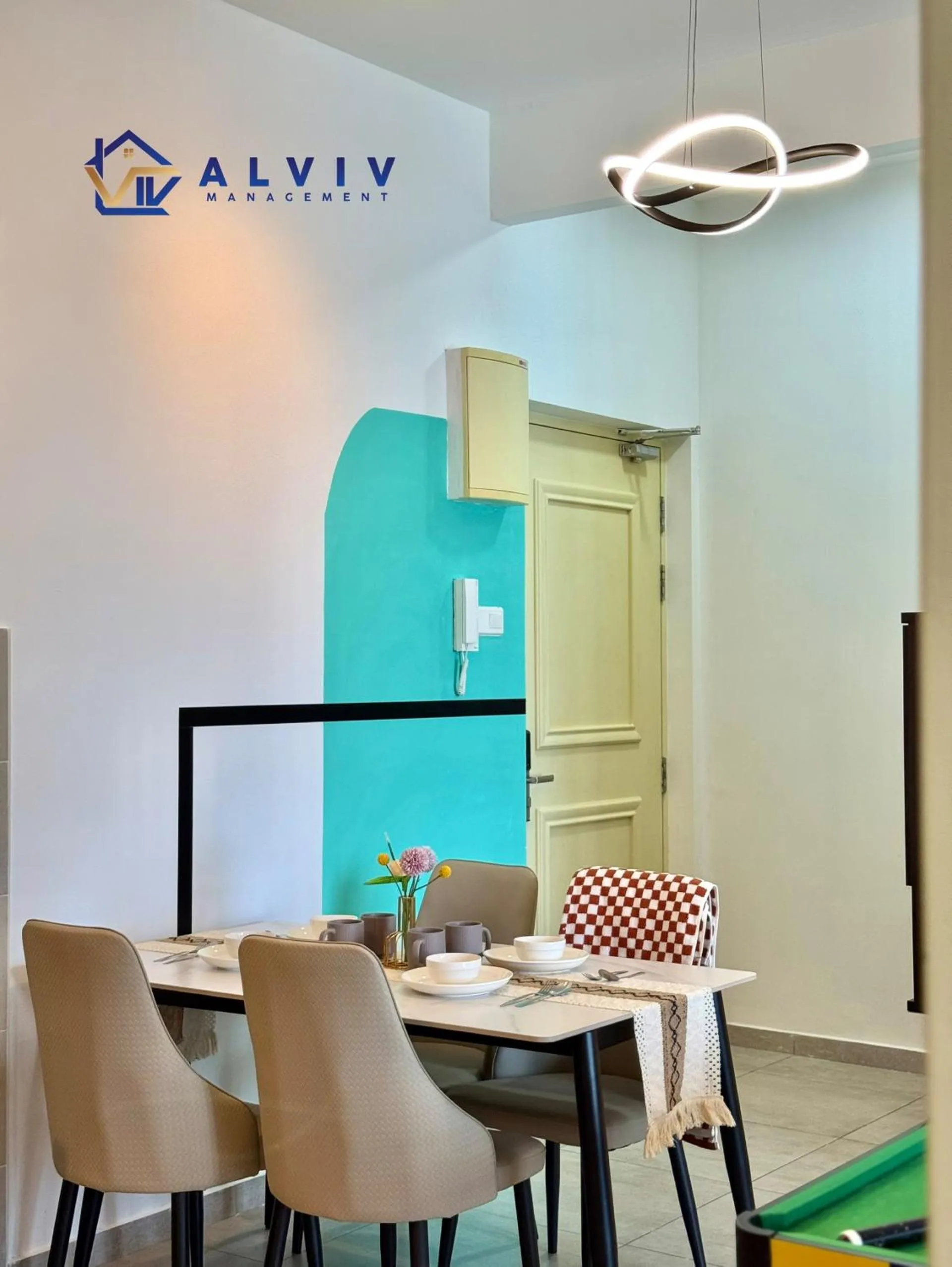 Dining area in Atlantis Melaka I 5-11pax I 5min JonkerSt By Alviv Management