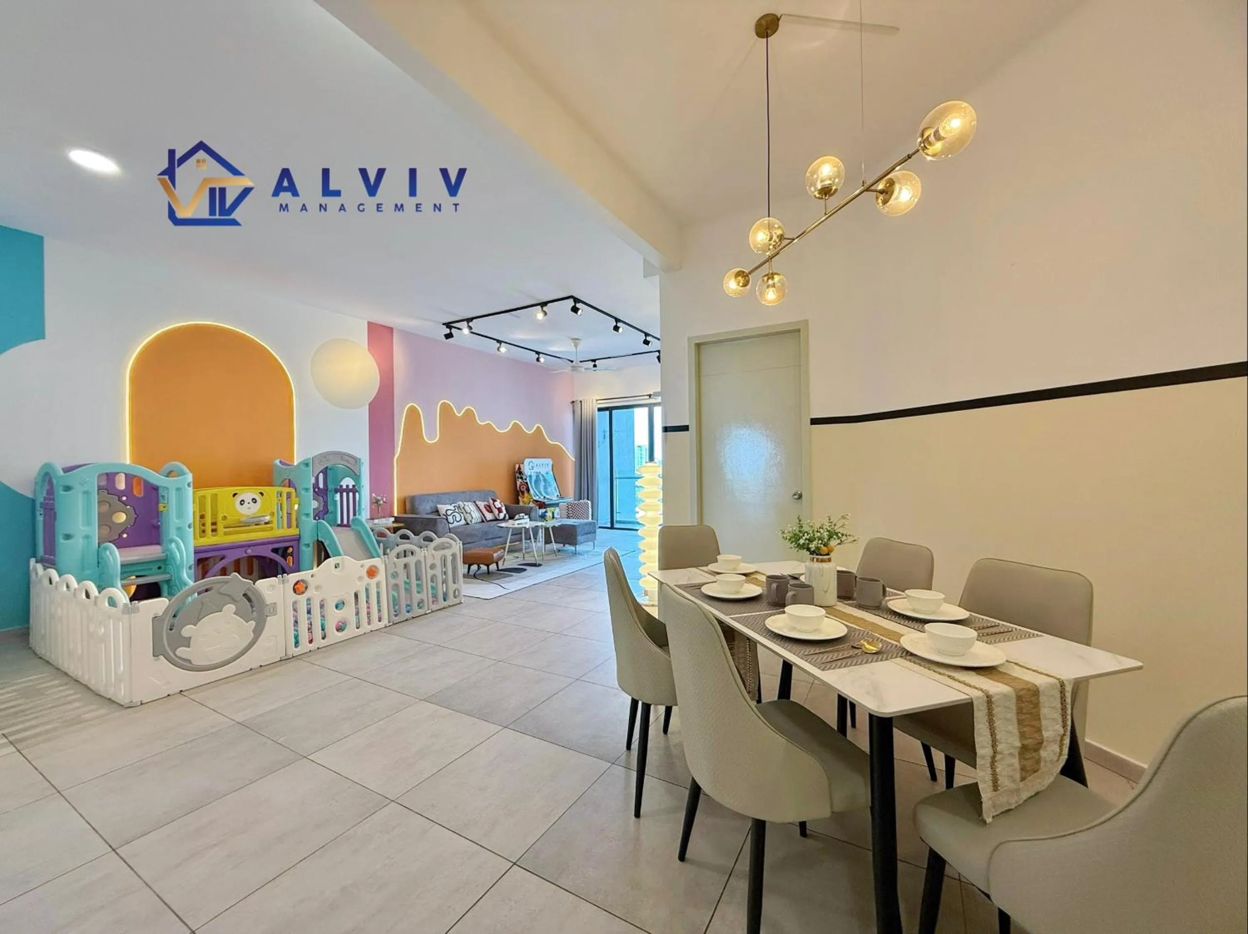 Dining area in Atlantis Melaka I 5-11pax I 5min JonkerSt By Alviv Management