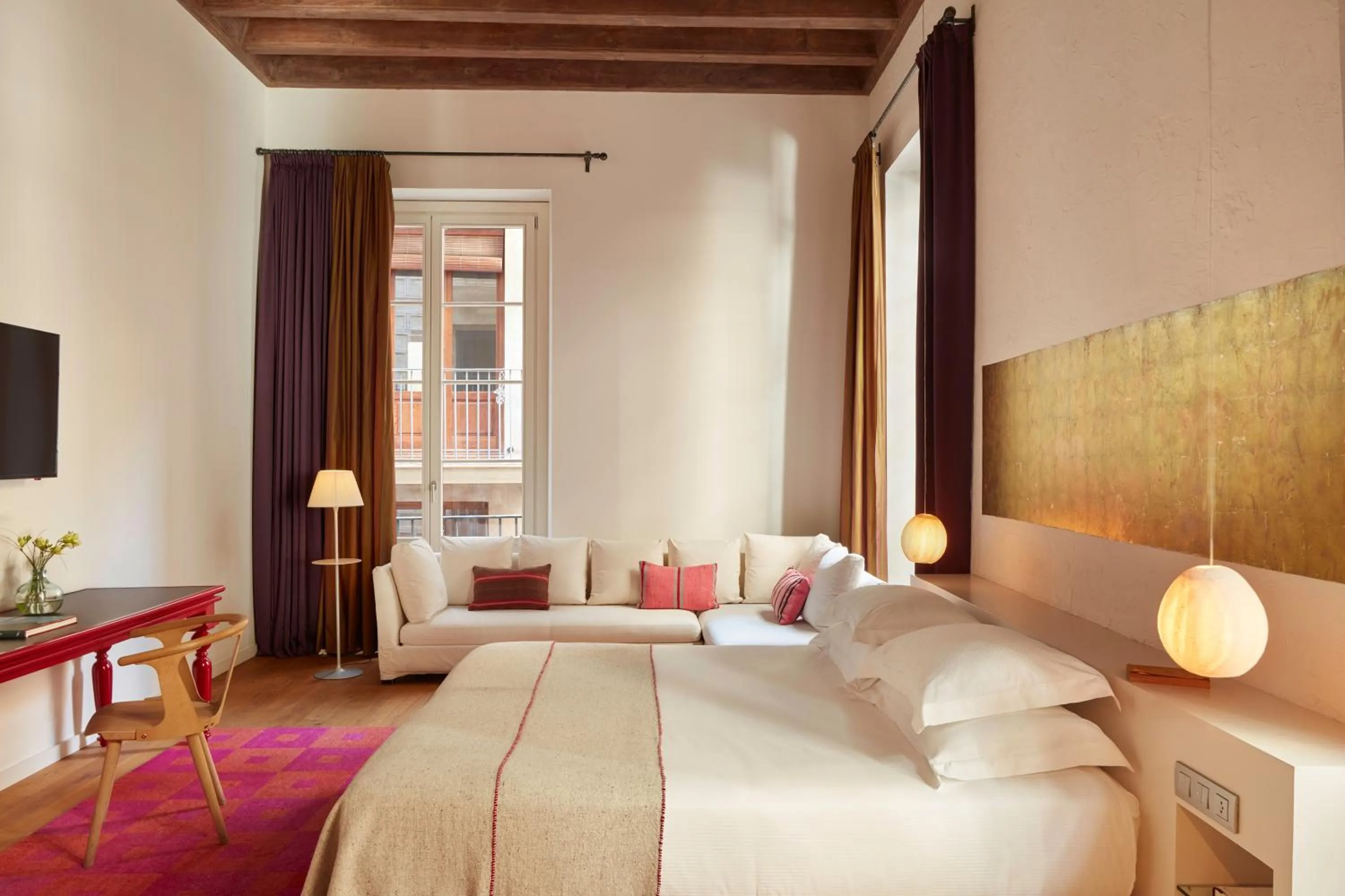 Living room, Bed in Hotel Neri – Relais & Chateaux