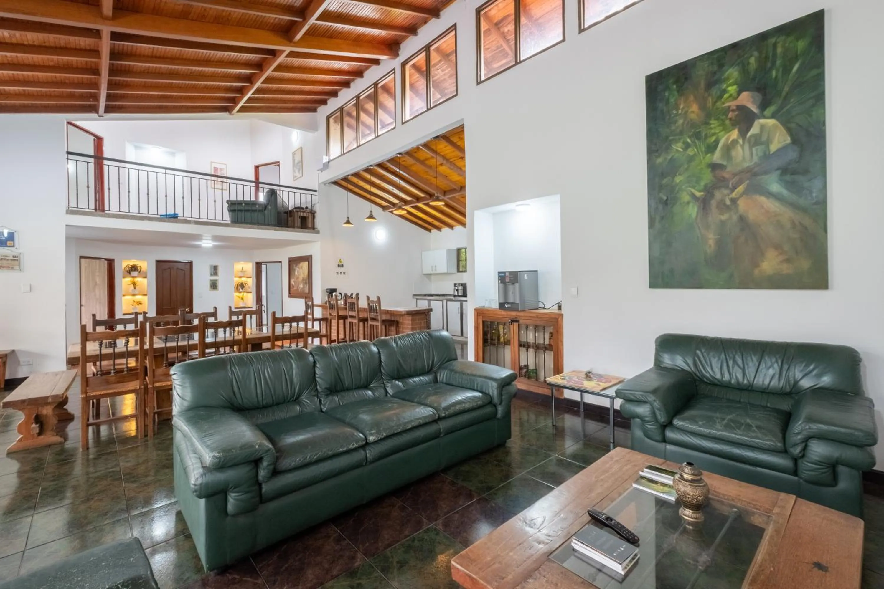 Living room in Hotel Chalet La Sofia by Majuva