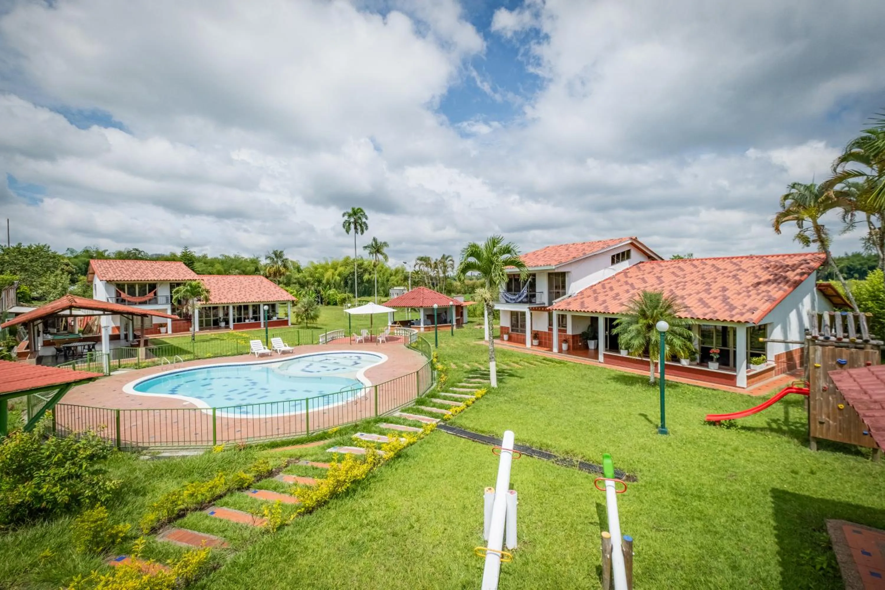 Garden in Hotel Chalet La Sofia by Majuva