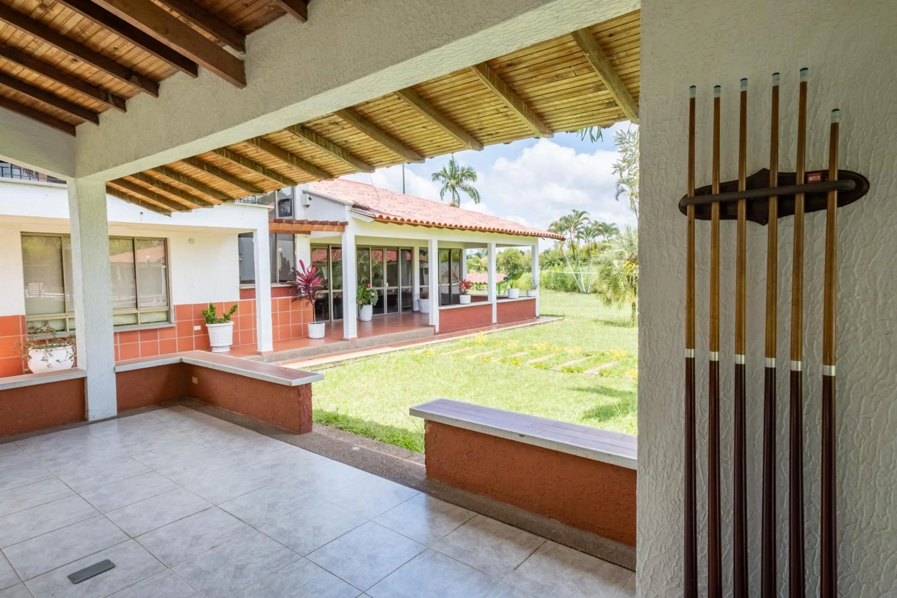 Billiard in Hotel Chalet La Sofia by Majuva