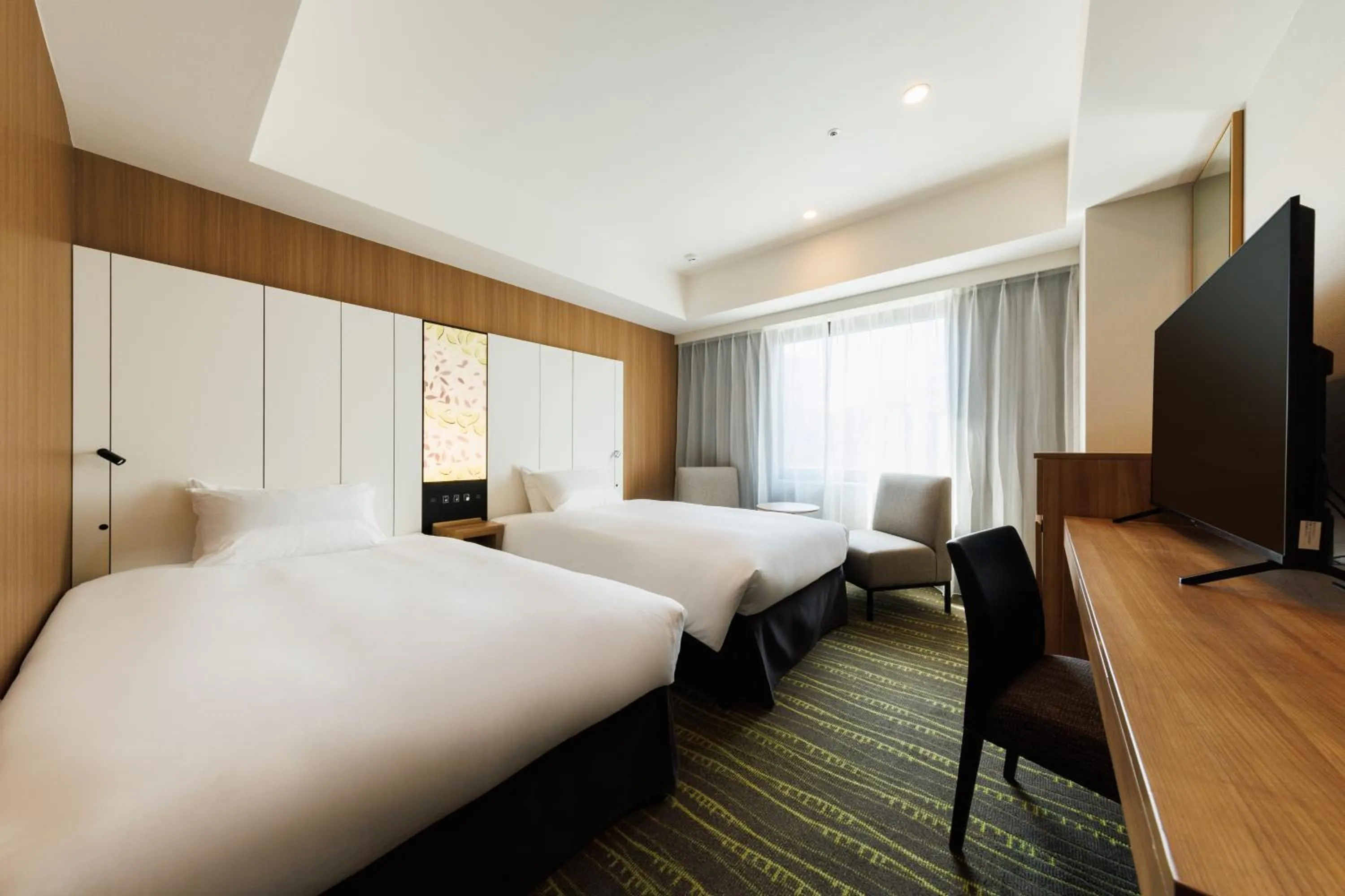 Photo of the whole room, Bed in JR-East Hotel Mets Shibuya