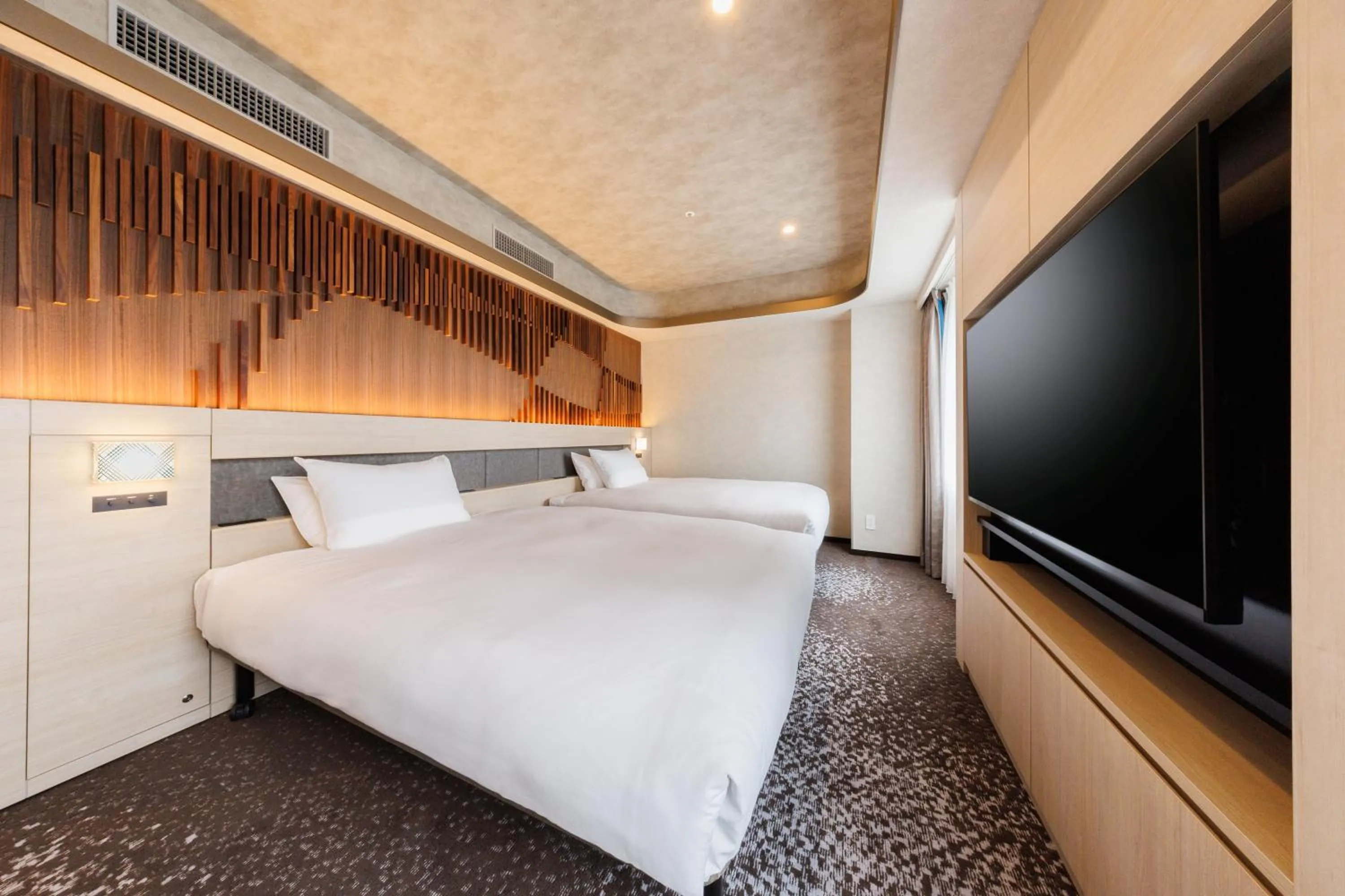 Photo of the whole room, Bed in JR-East Hotel Mets Shibuya