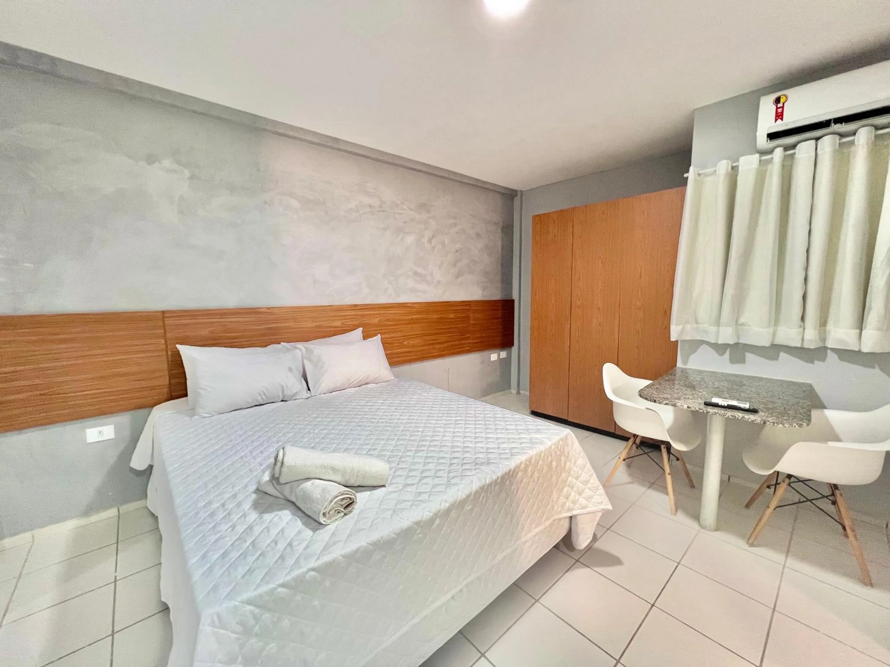 Bedroom, Bed in Pousada Mali em frente as Piscinas Naturais