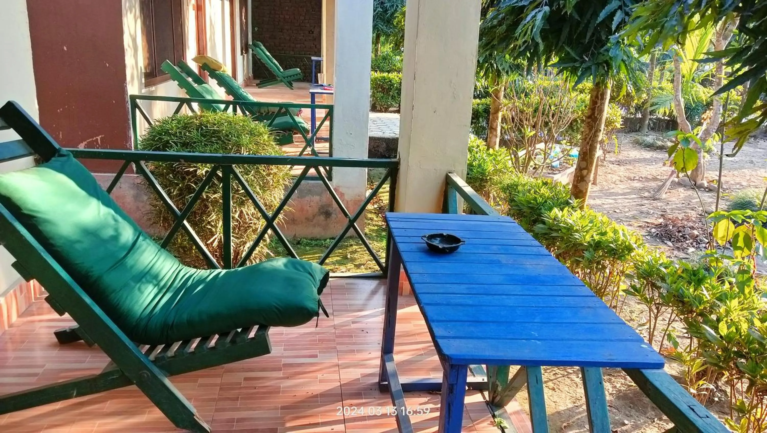 Dining area in Hotel Butterfly - Peaceful Garden for Nature Lovers