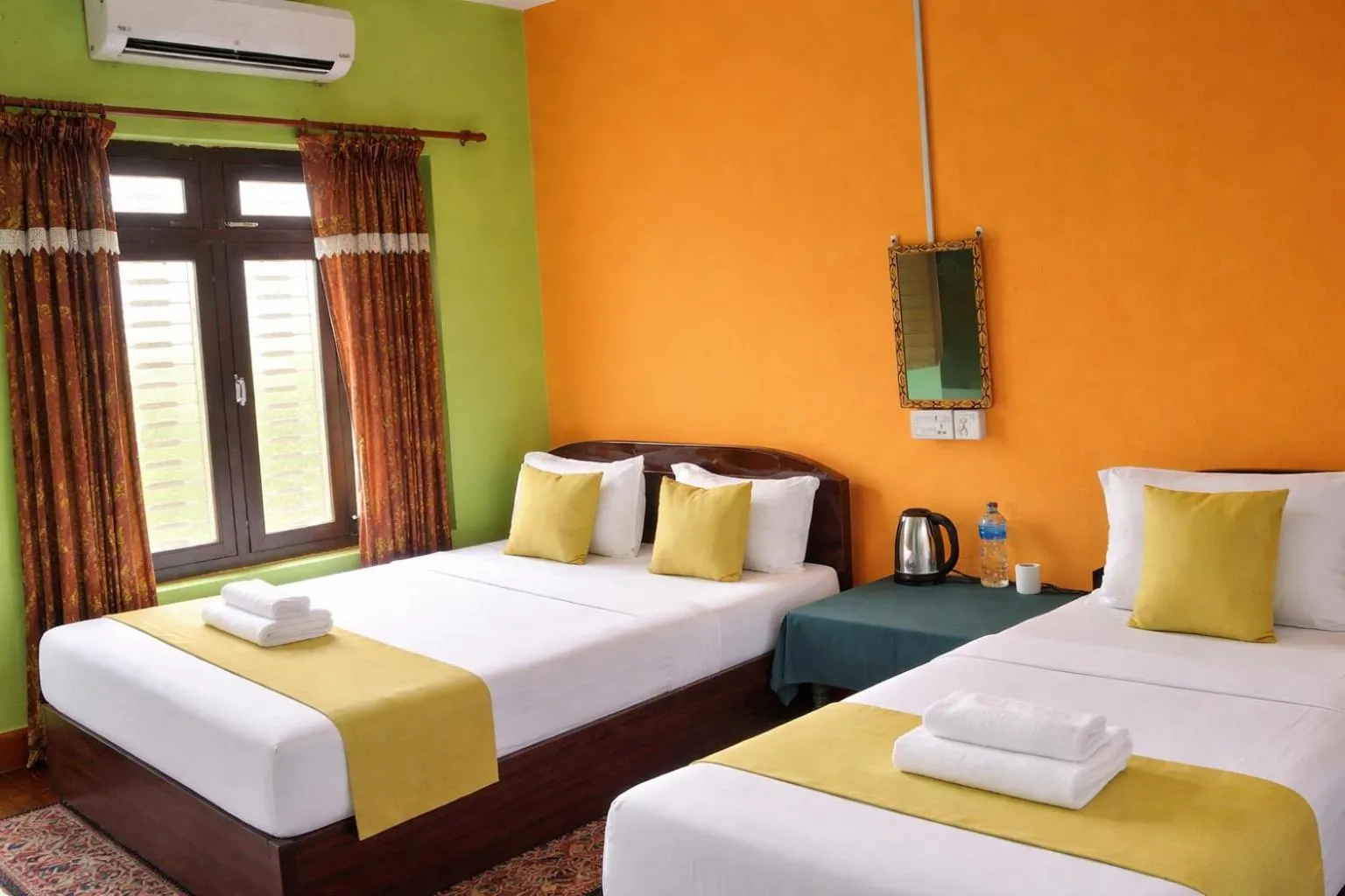 Bed in Hotel Butterfly - Peaceful Garden for Nature Lovers