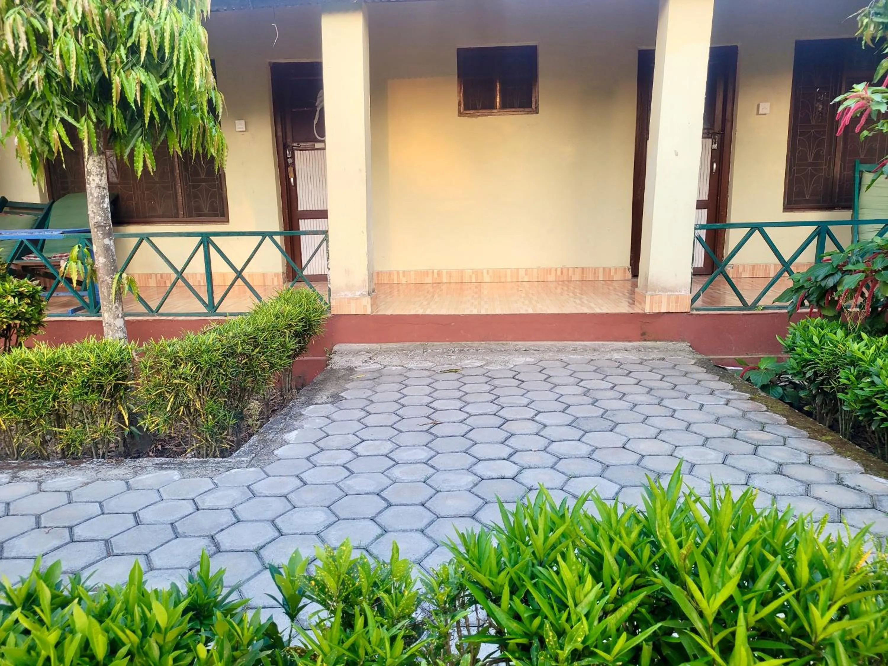 Hotel Butterfly - Peaceful Garden for Nature Lovers